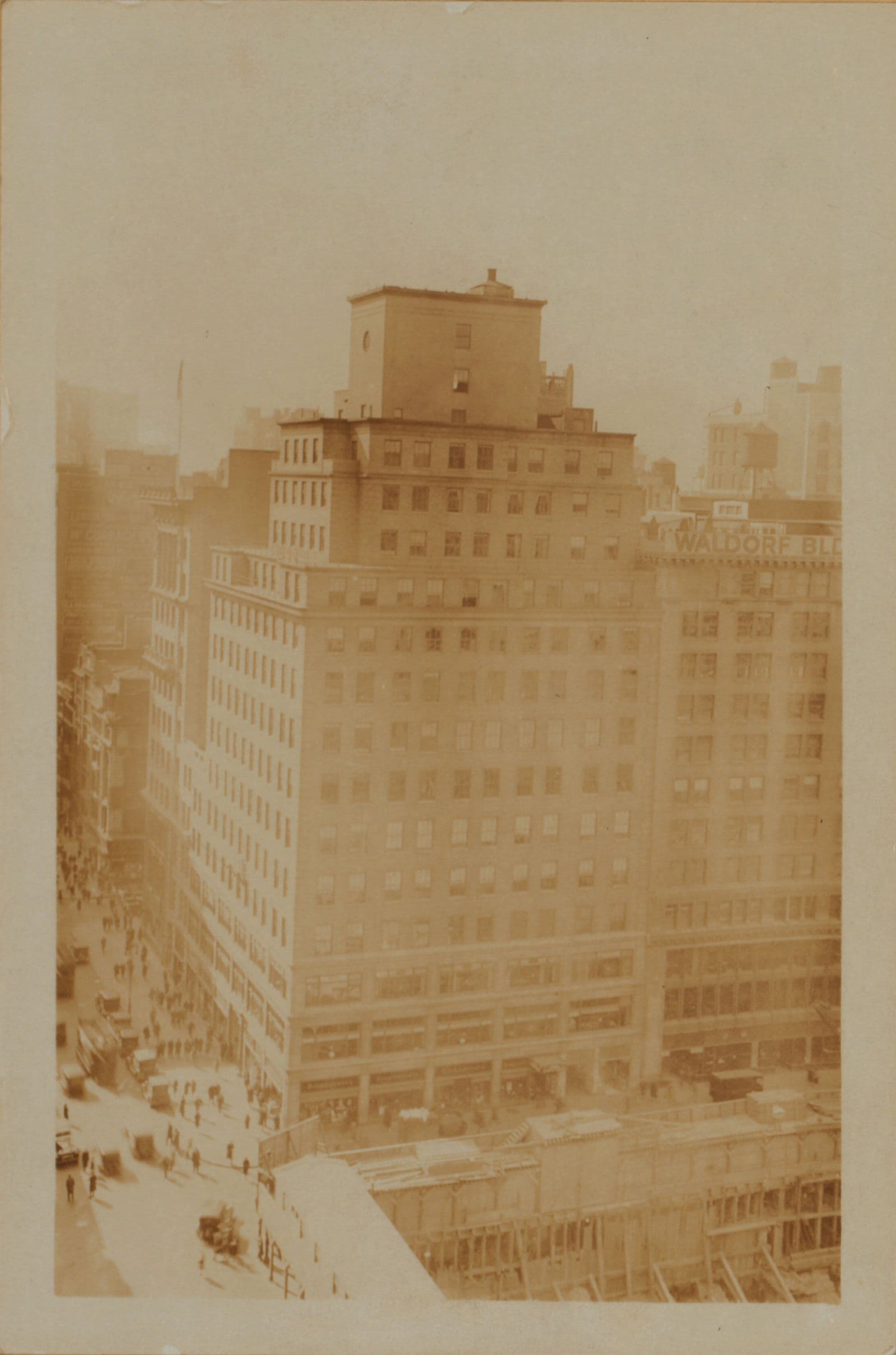 Manhattan: 5th Avenue - 32nd Street, 1930
