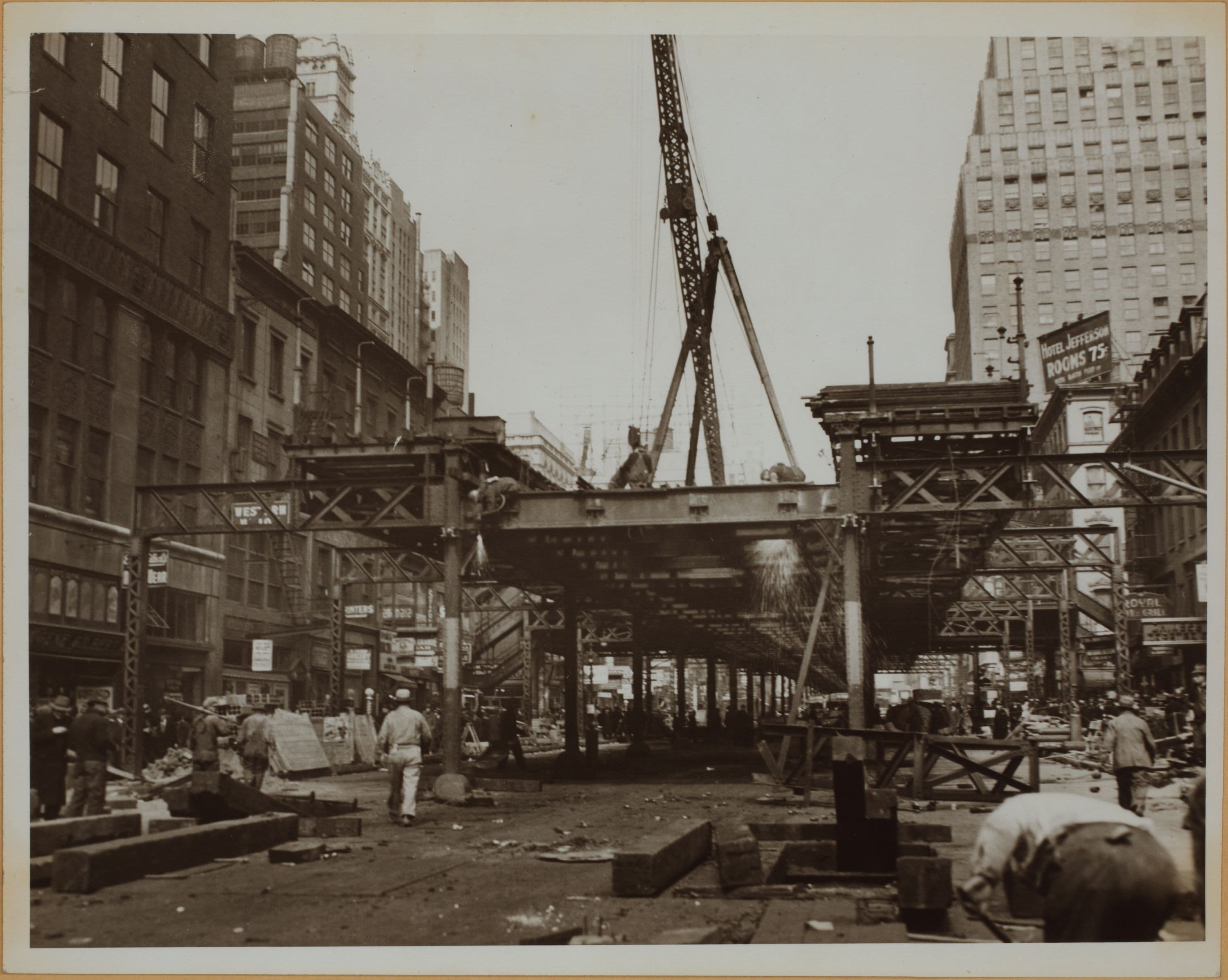 Manhattan: 6th Avenue - 37th Street (West)
