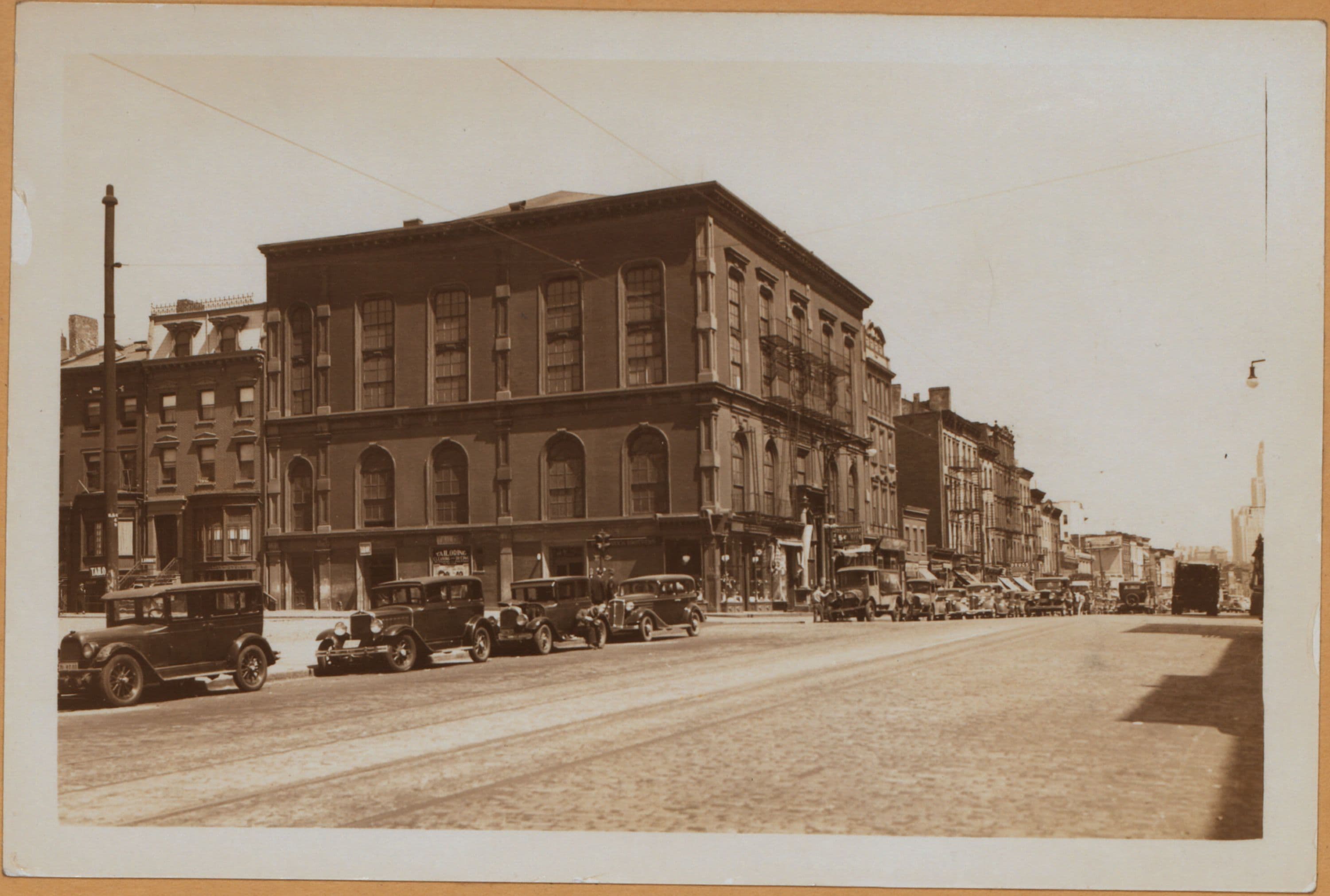 Brooklyn: Clinton Street - Atlantic Avenue