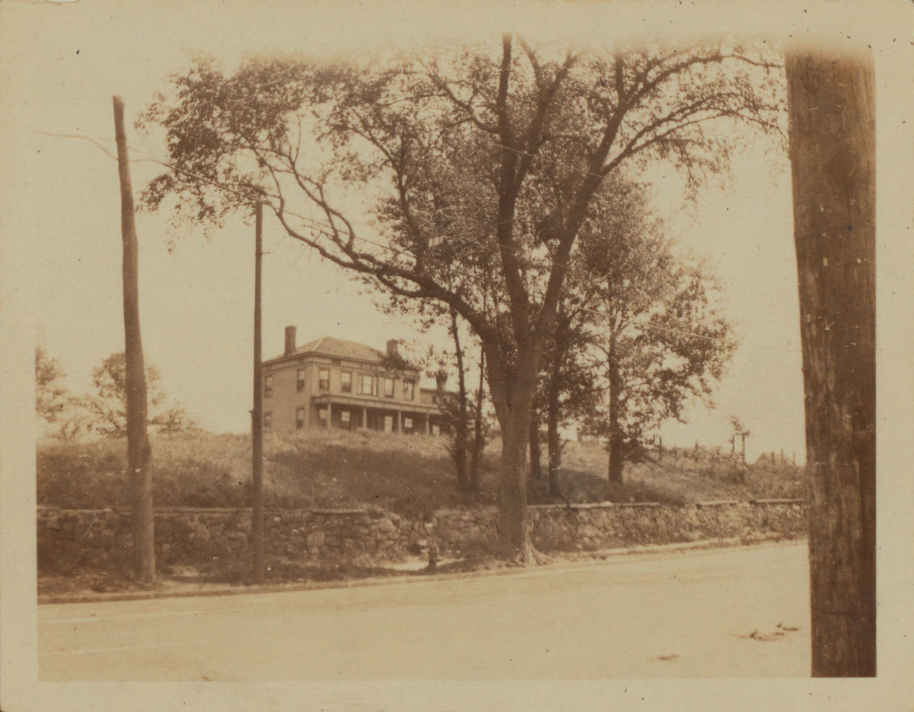 Queens: Broadway - Crescent Street, 1923–1934