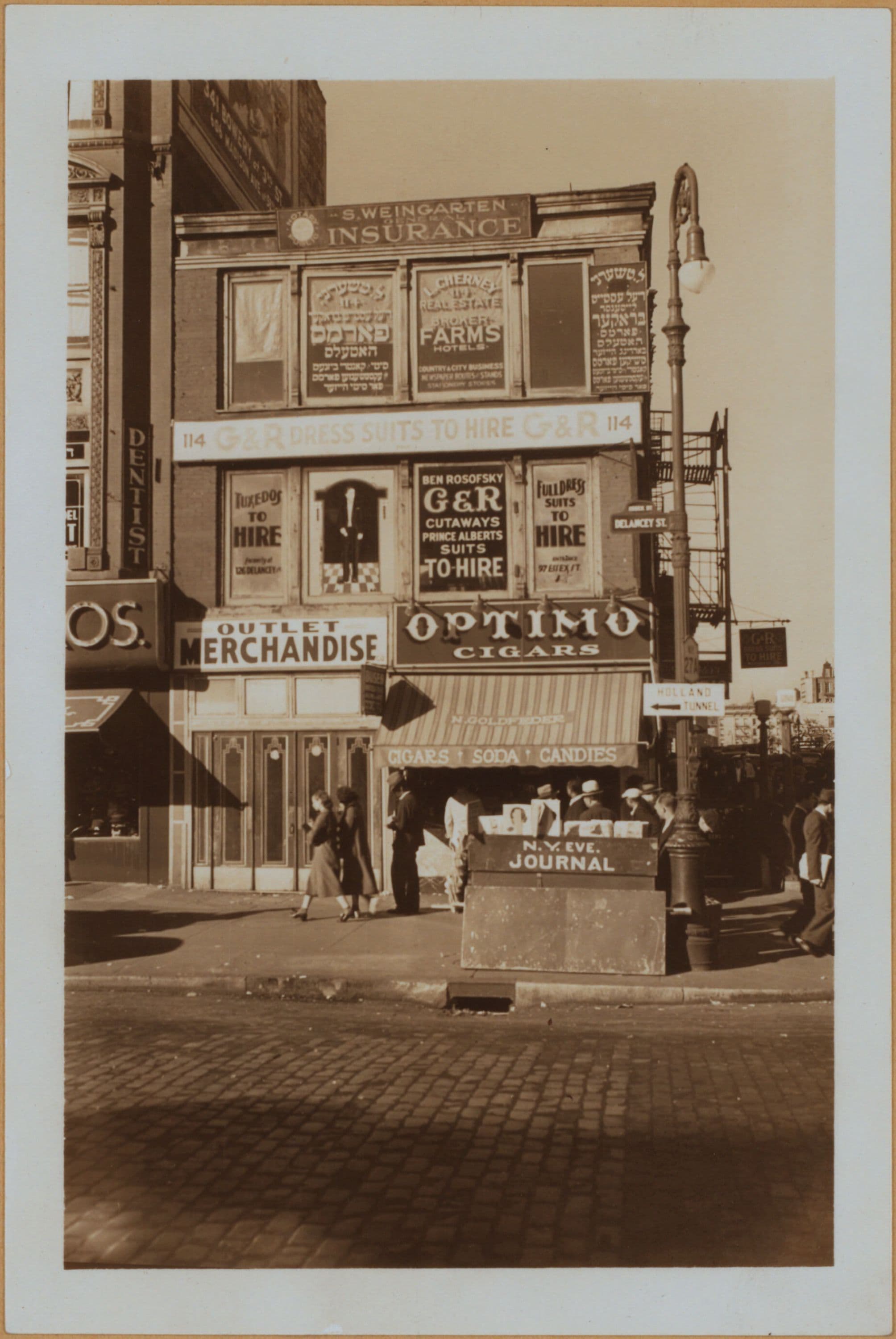 Manhattan: Delancey Street - Essex Street
