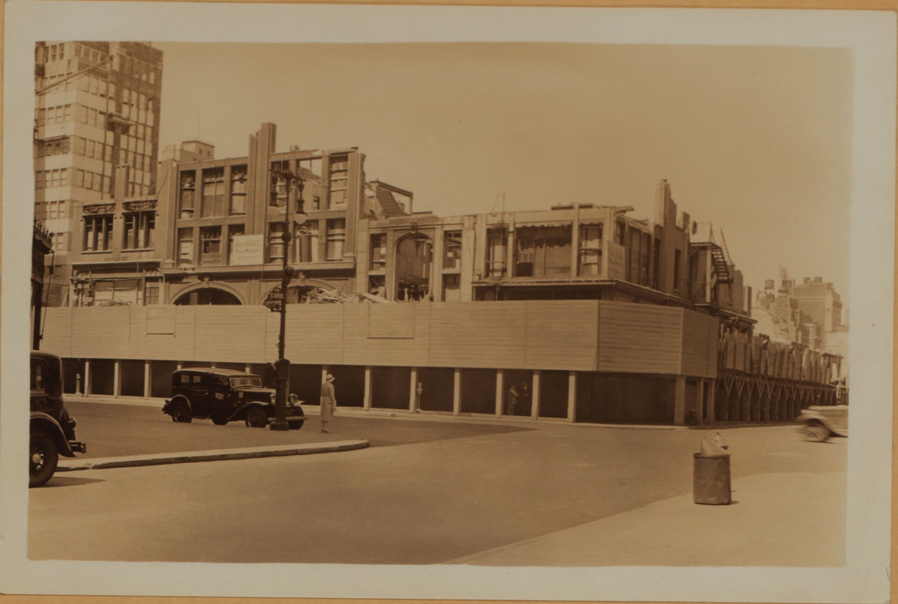 Manhattan: 5th Avenue - 50th Street, 1931–1932
