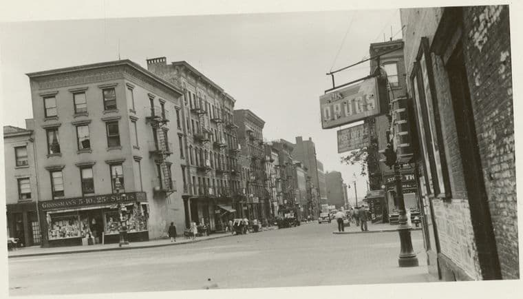 25th Street (East) - Second Avenue looking east, 1942-08-24