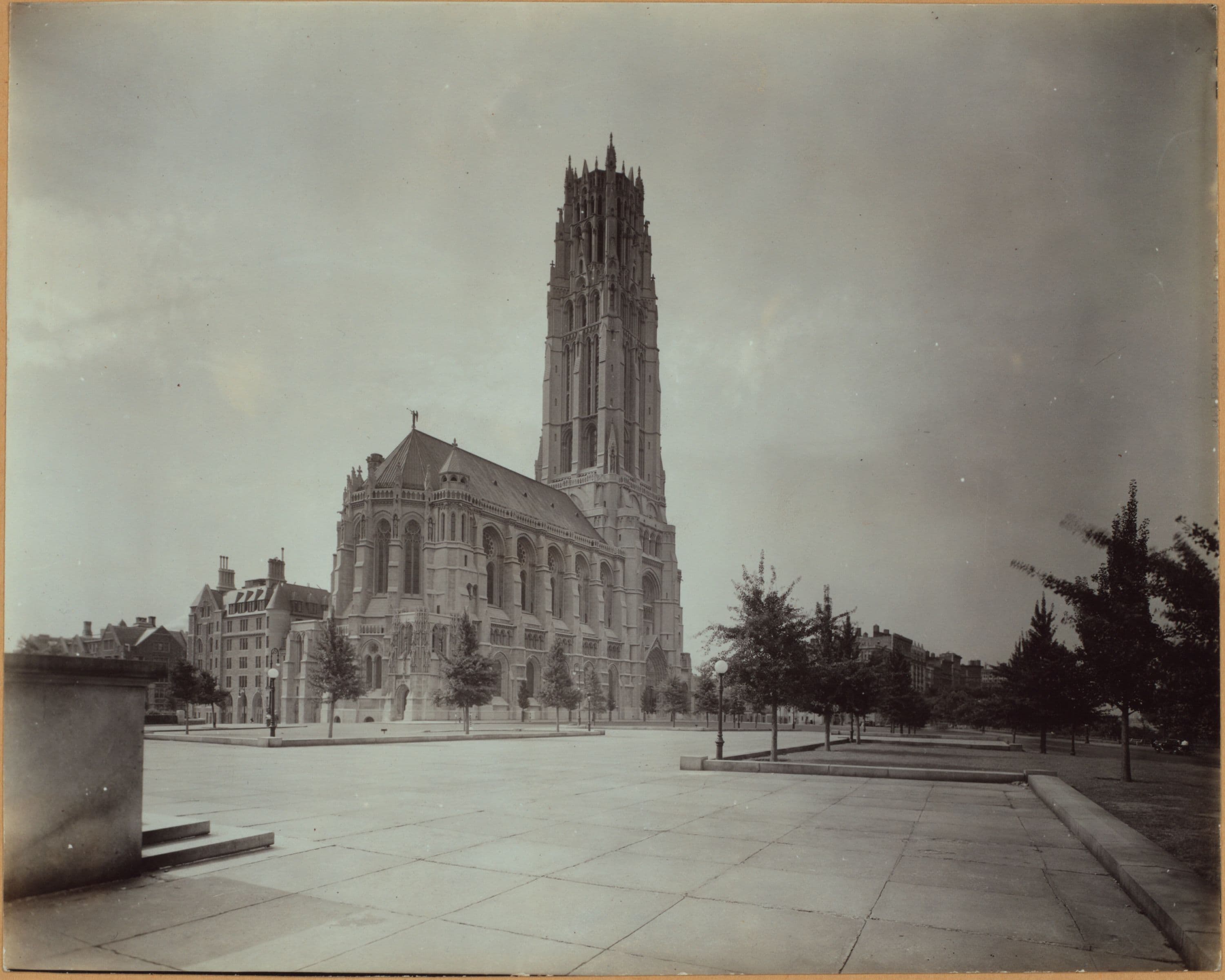 Manhattan: Riverside Drive - 122nd Street (West)