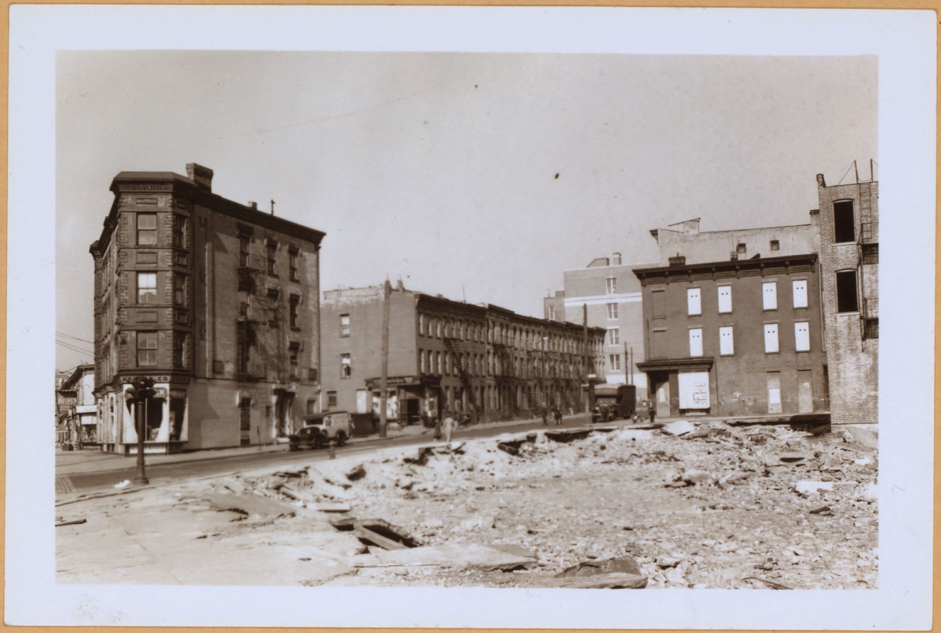Brooklyn: Henry Street - Hamilton Avenue