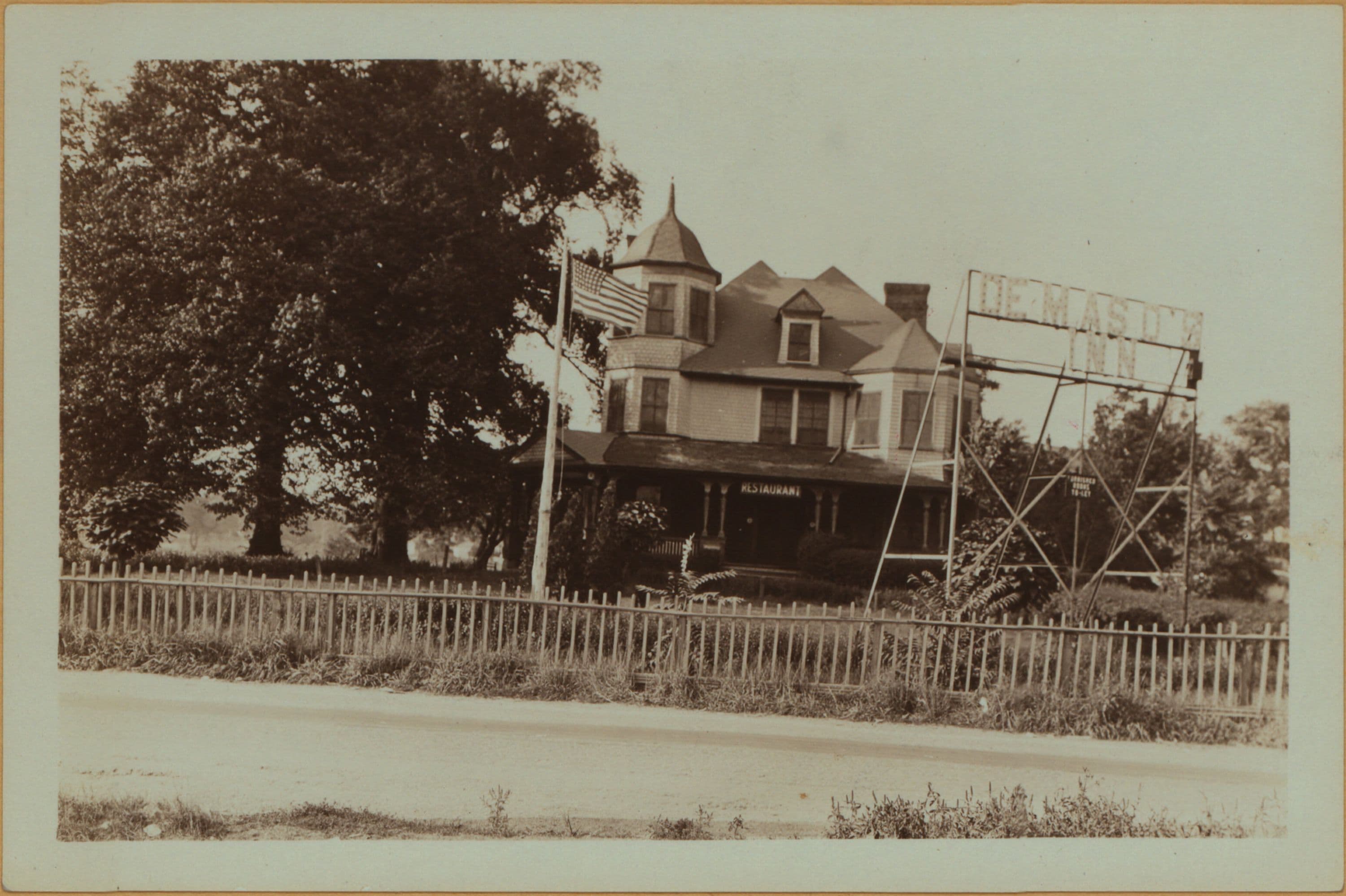 Richmond: Olympia Boulevard - Orlando Street