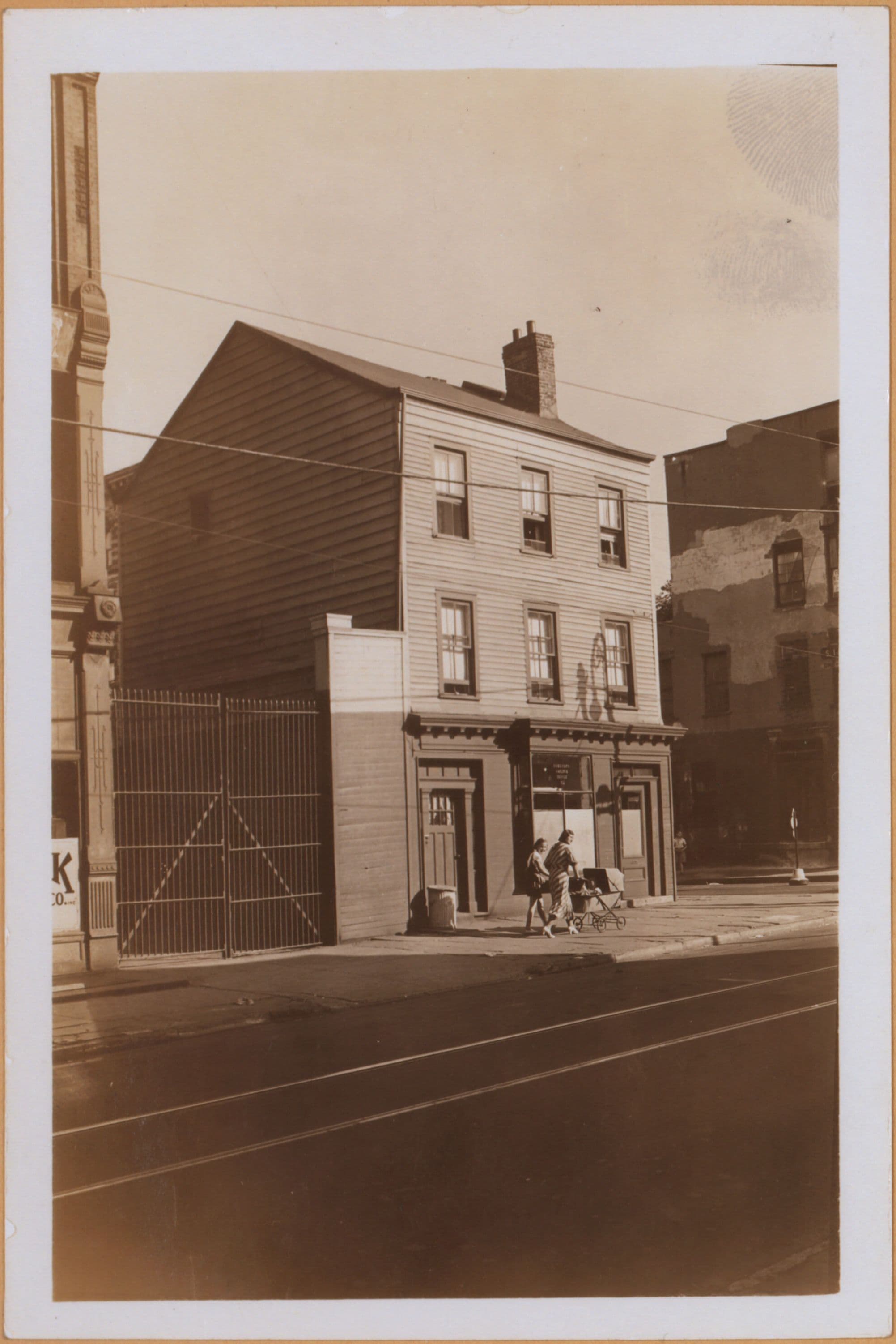 Brooklyn: Driggs Avenue - 1st Street (South)