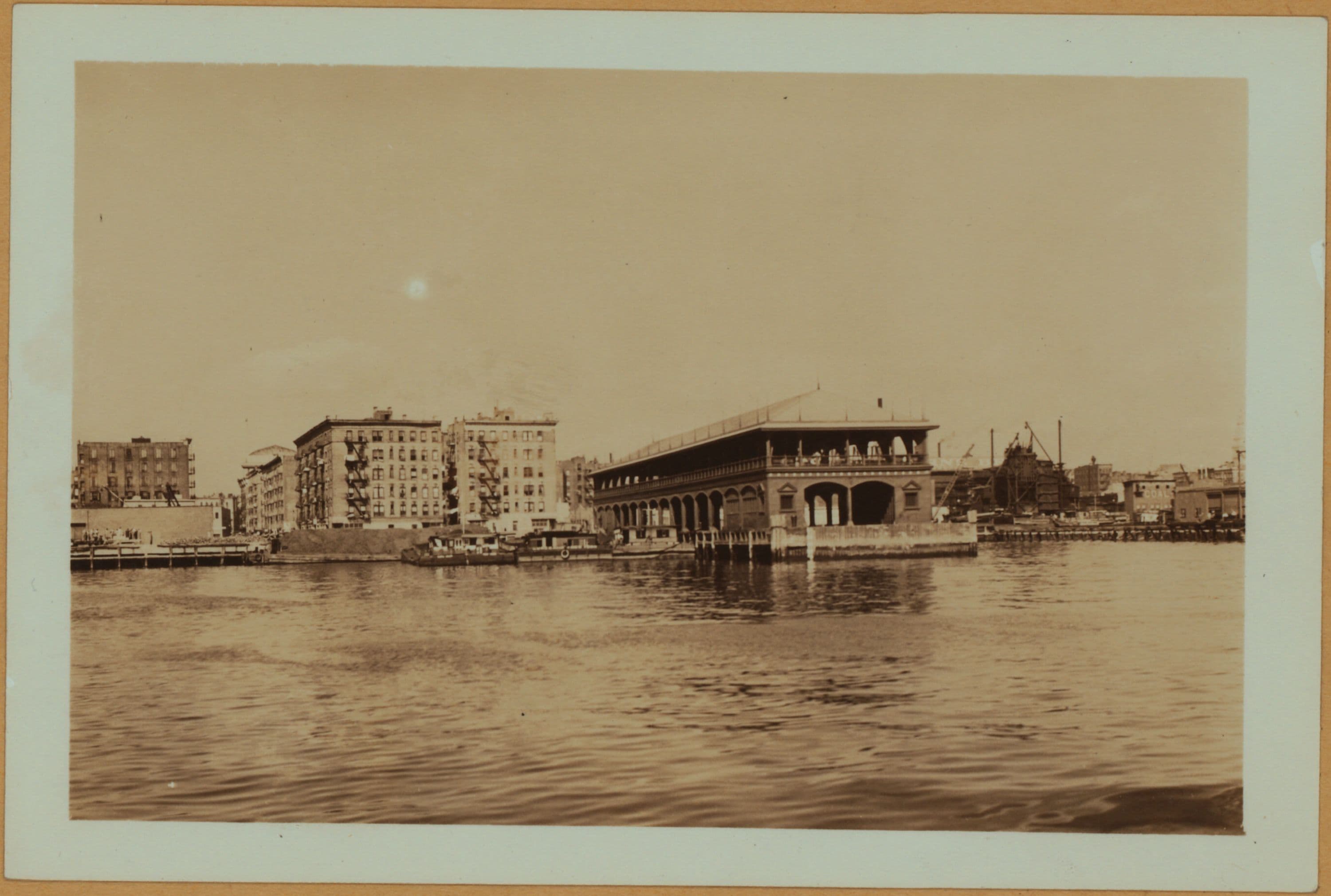 East River - Pier 55 - Manhattan - Tompkins Street - East 3rd Street.