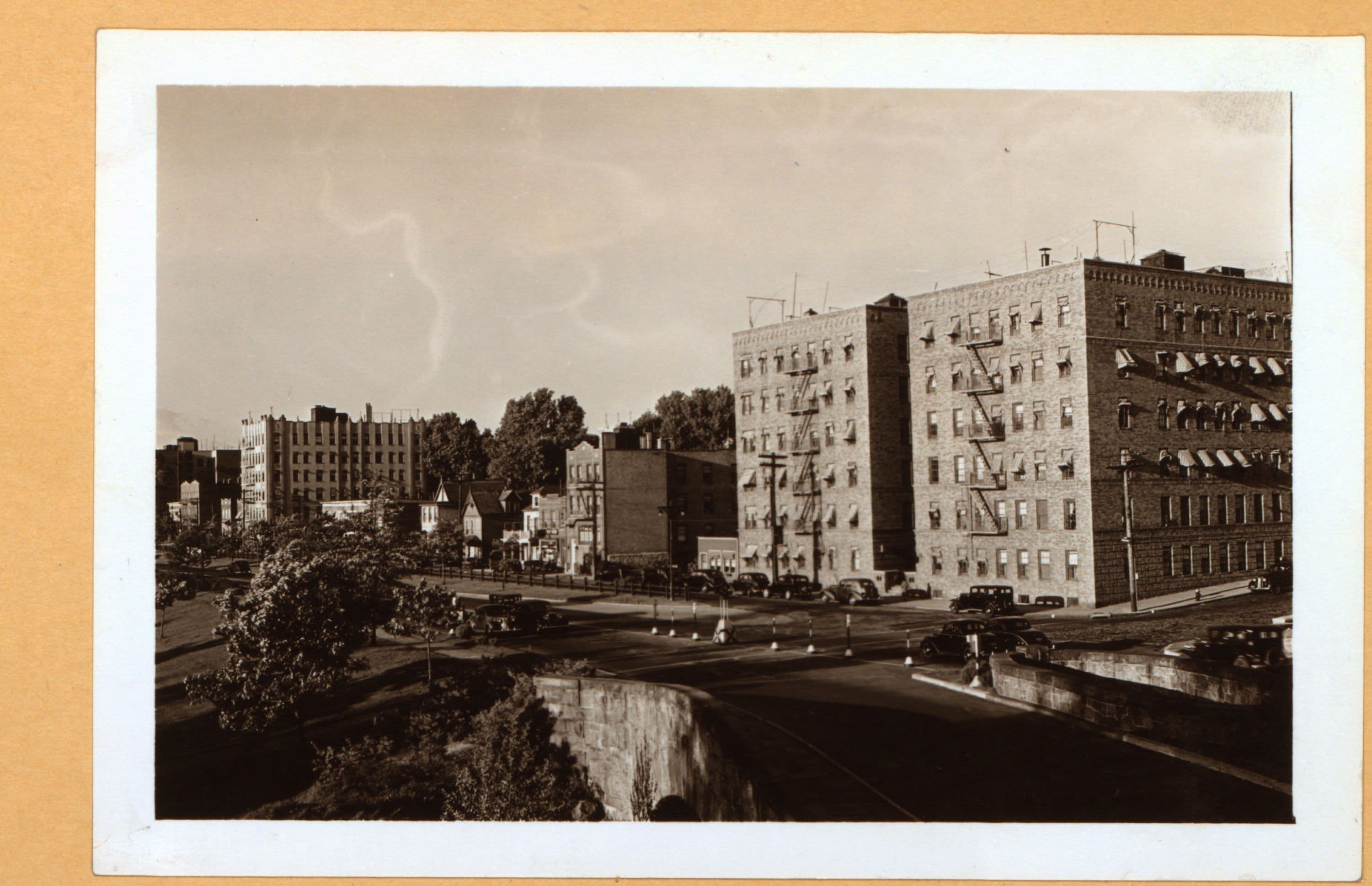 Bronx: Bronx Boulevard - 211th Street (East)