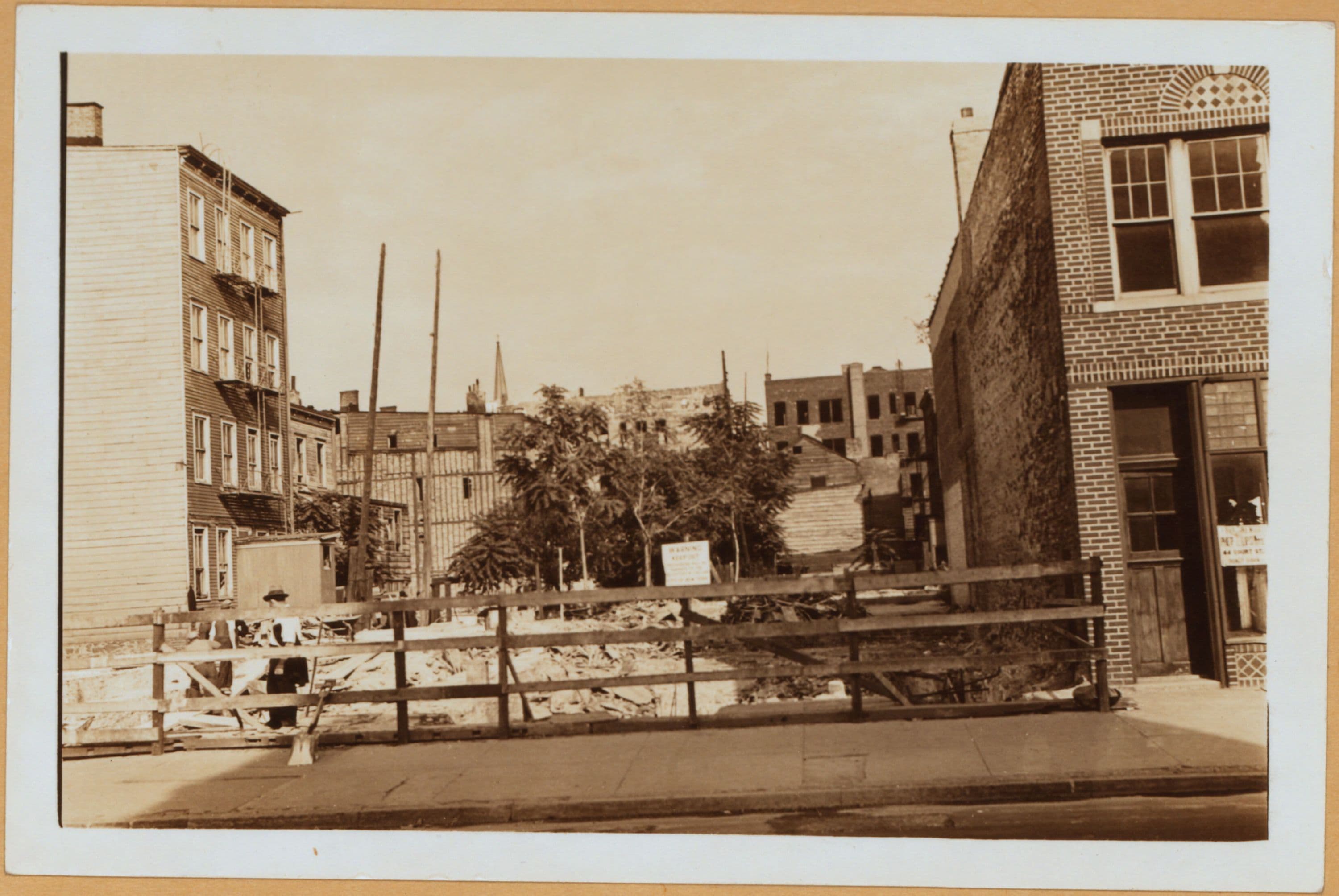 Brooklyn: Manhattan Avenue - Maujer Street