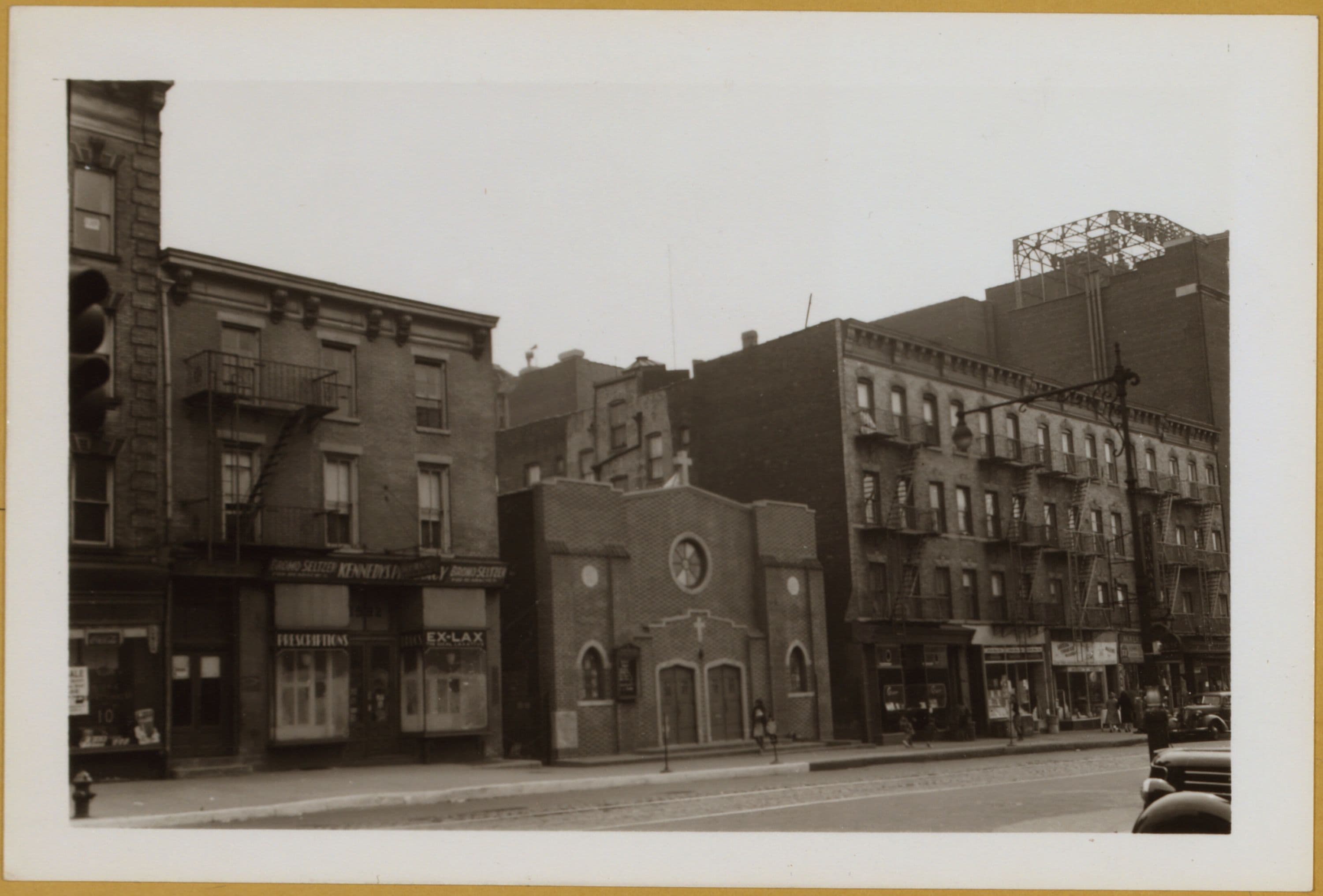 Brooklyn: Fulton Street - Howard Avenue, 1942