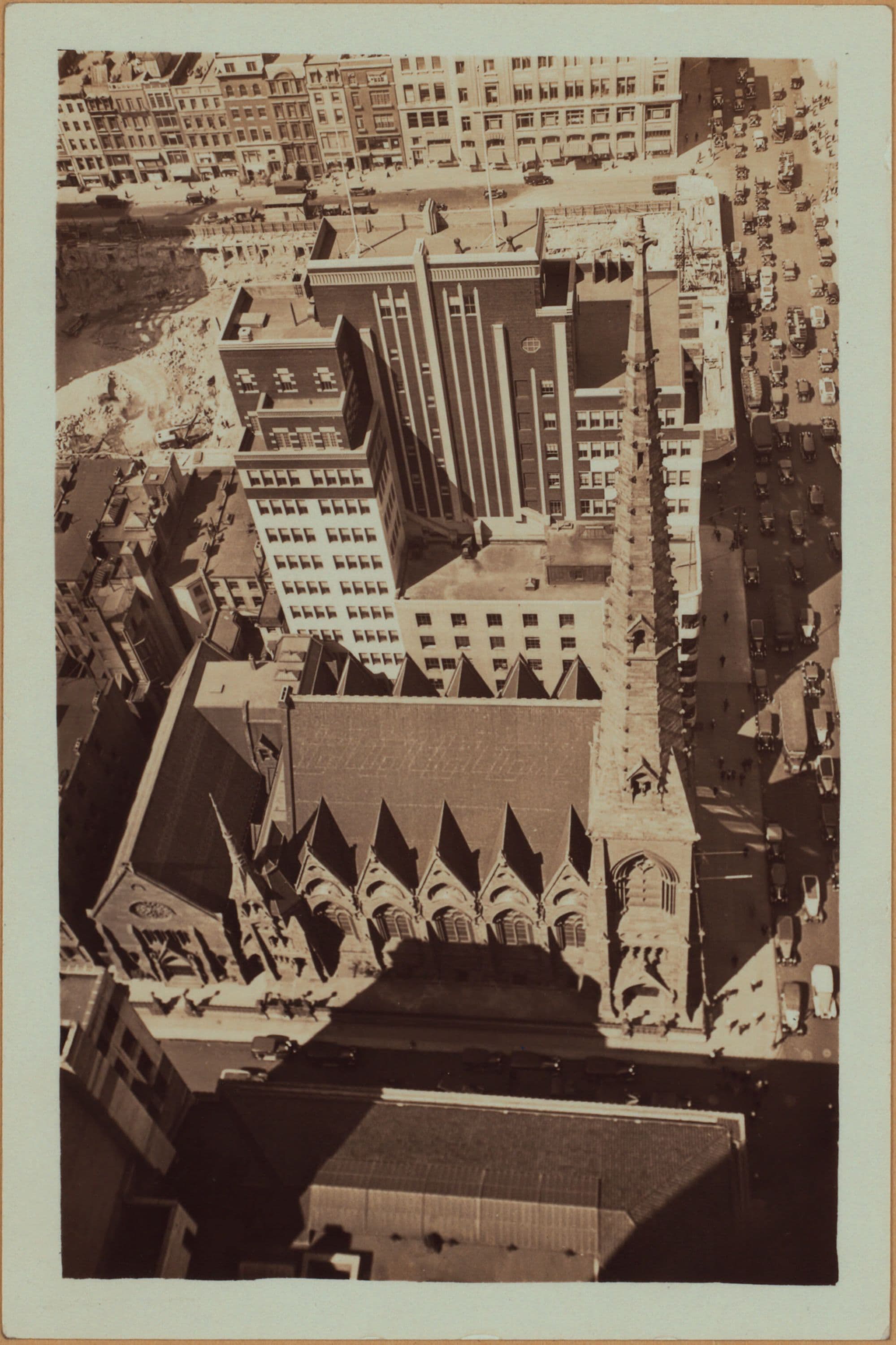 Manhattan: Rockefeller Plaza - 49th Street (West)