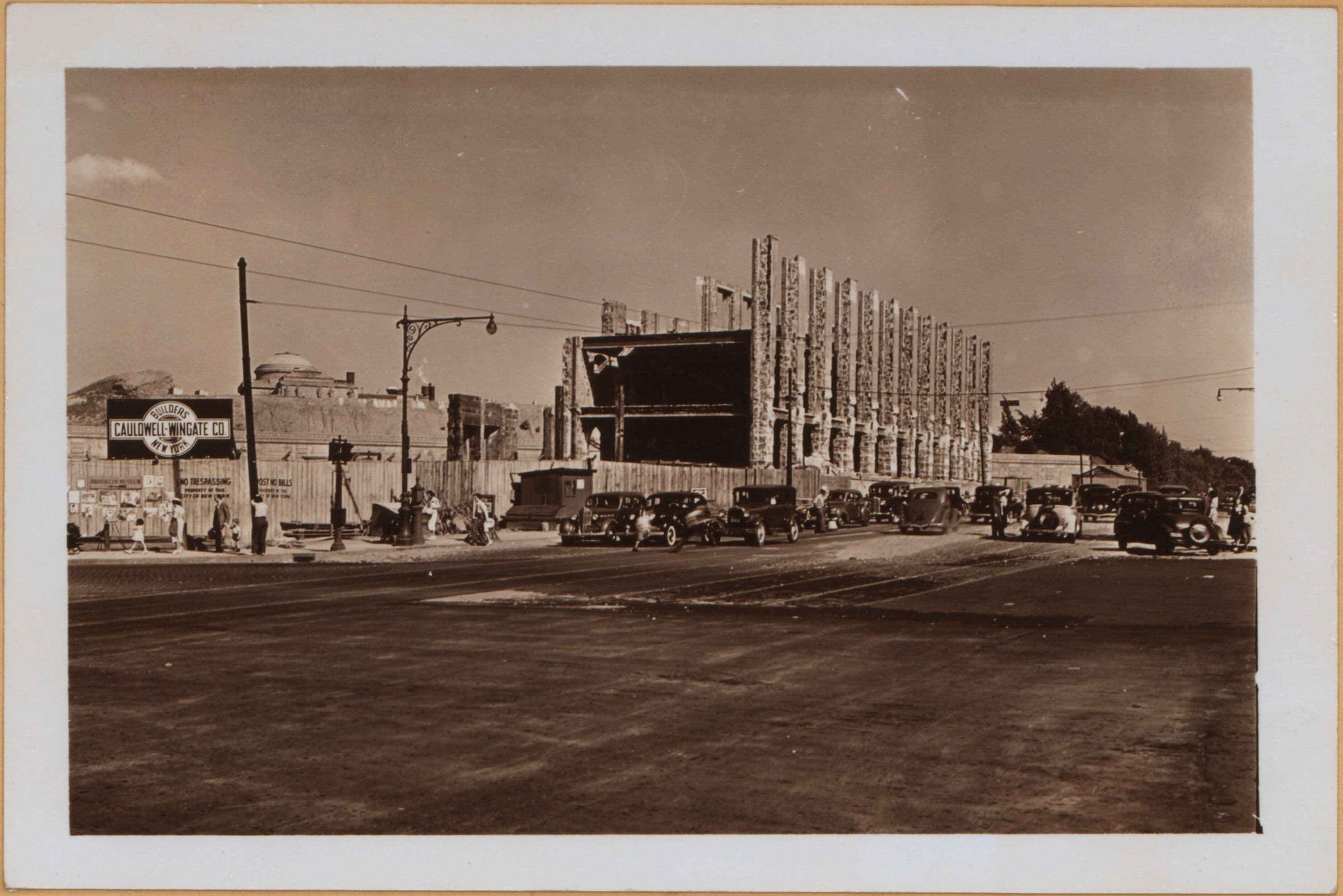 Brooklyn: Flatbush Avenue - Eastern Parkway