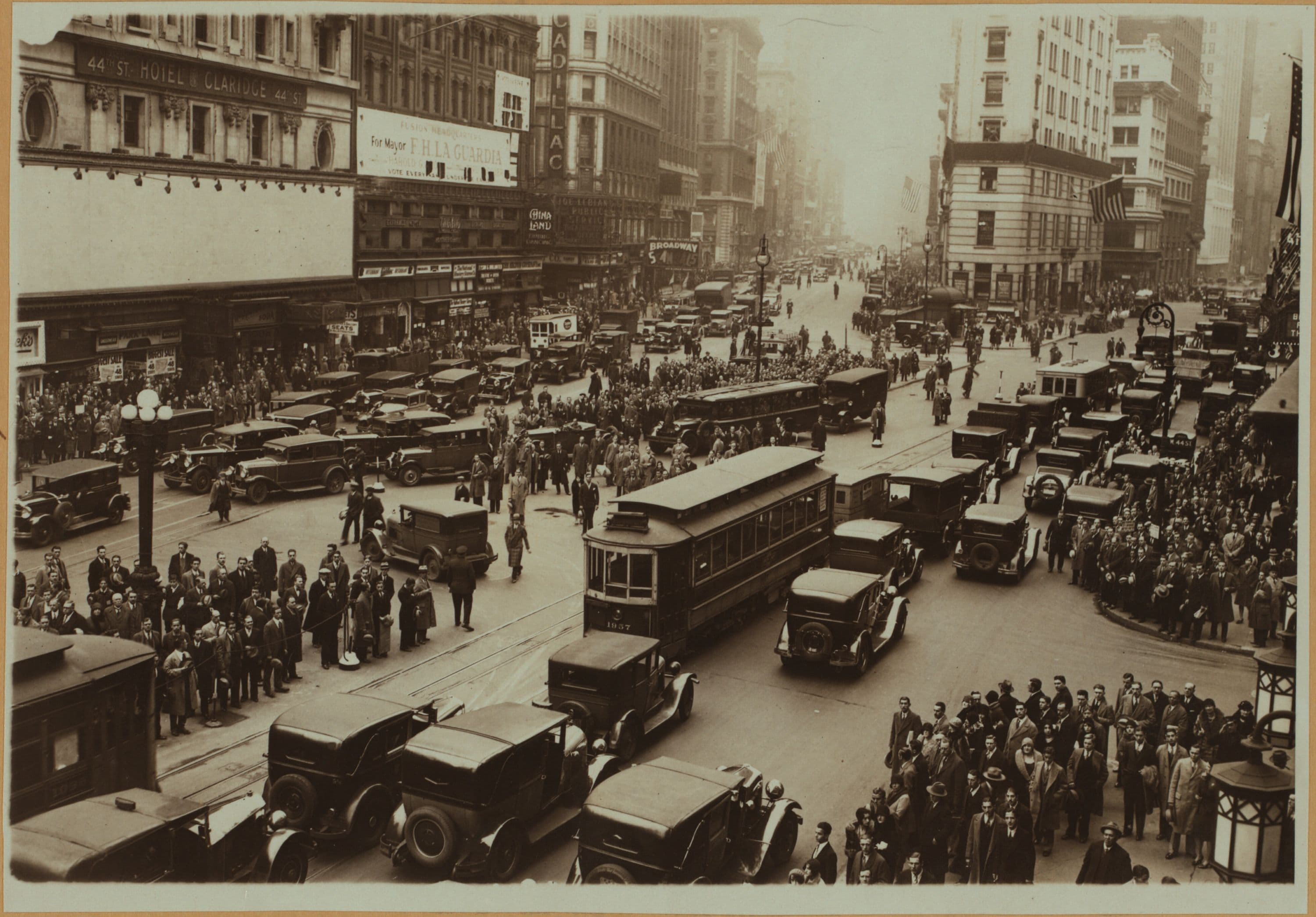 Celebrations - Parades - Municipal Events - Armistice Day.