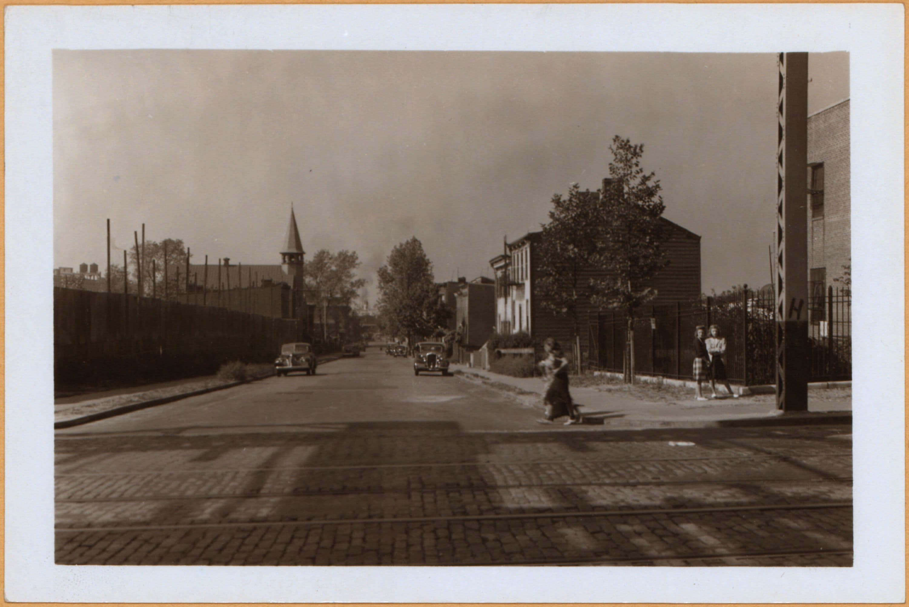 Brooklyn: 27th Street - 5th Avenue
