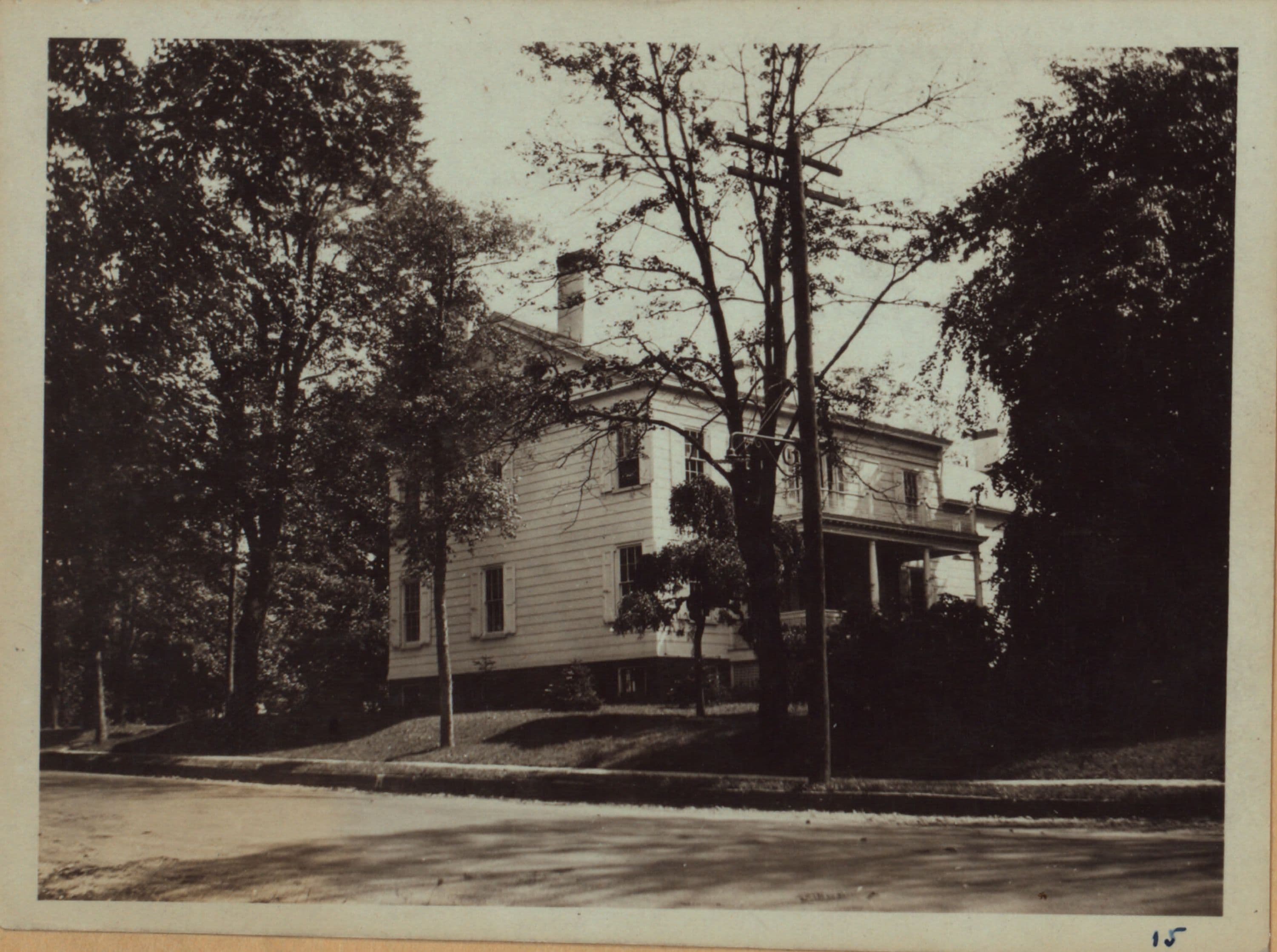 Queens: Sanford Avenue - Main Street