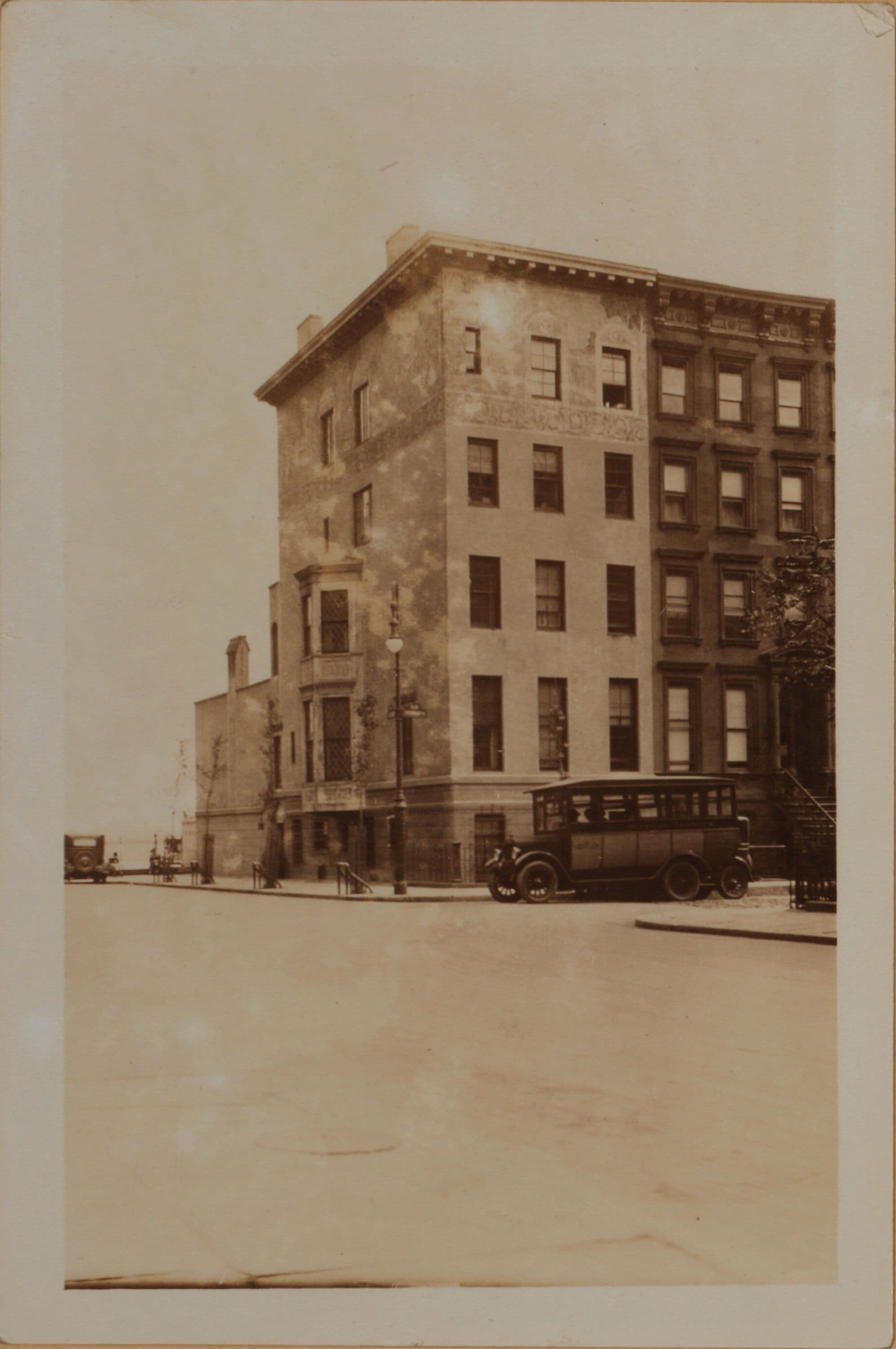 Manhattan: Beekman Place - 51st Street (East)