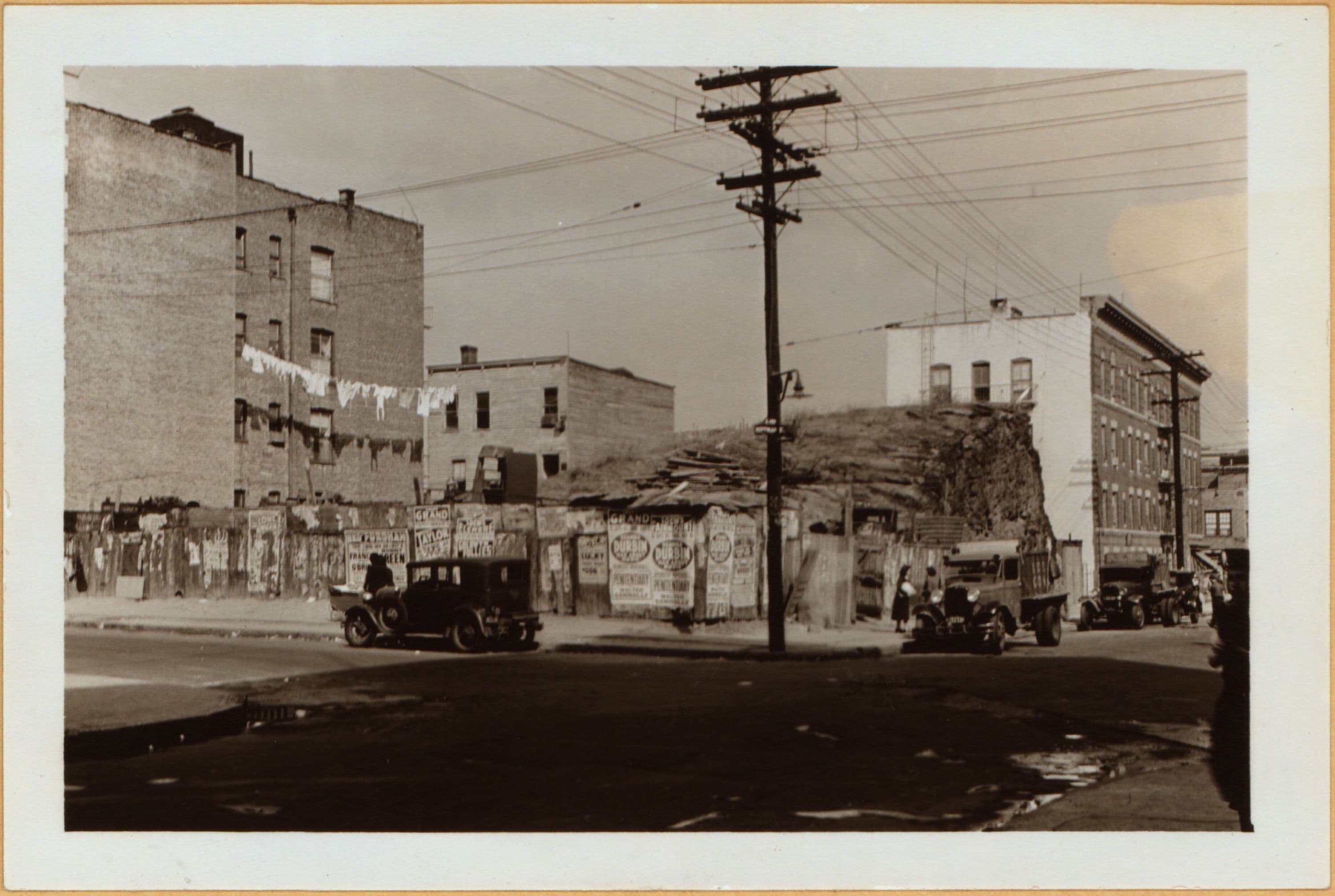 Bronx: Hoffman Street - 188th Street (East)