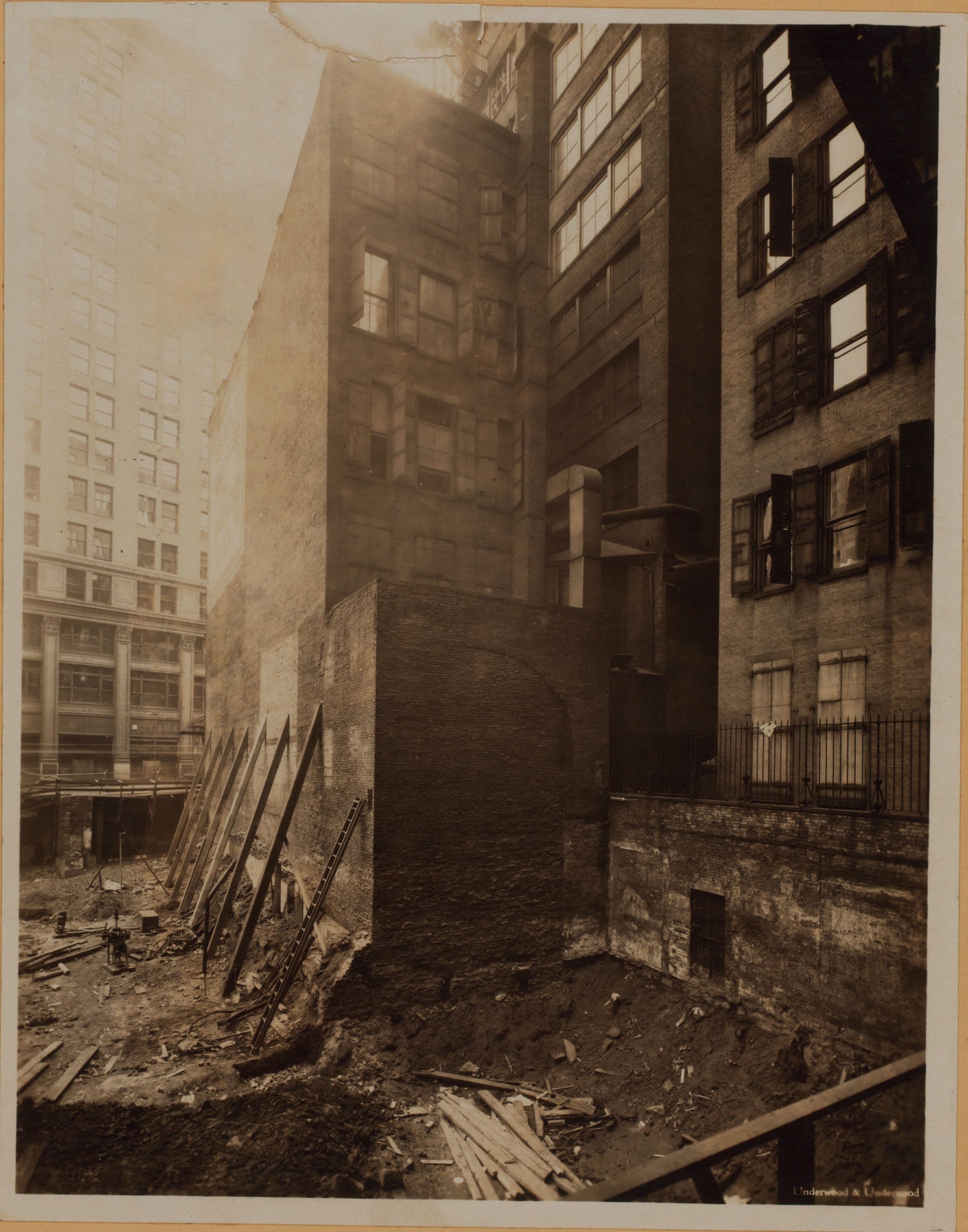 Manhattan: Broadway - 21st Street