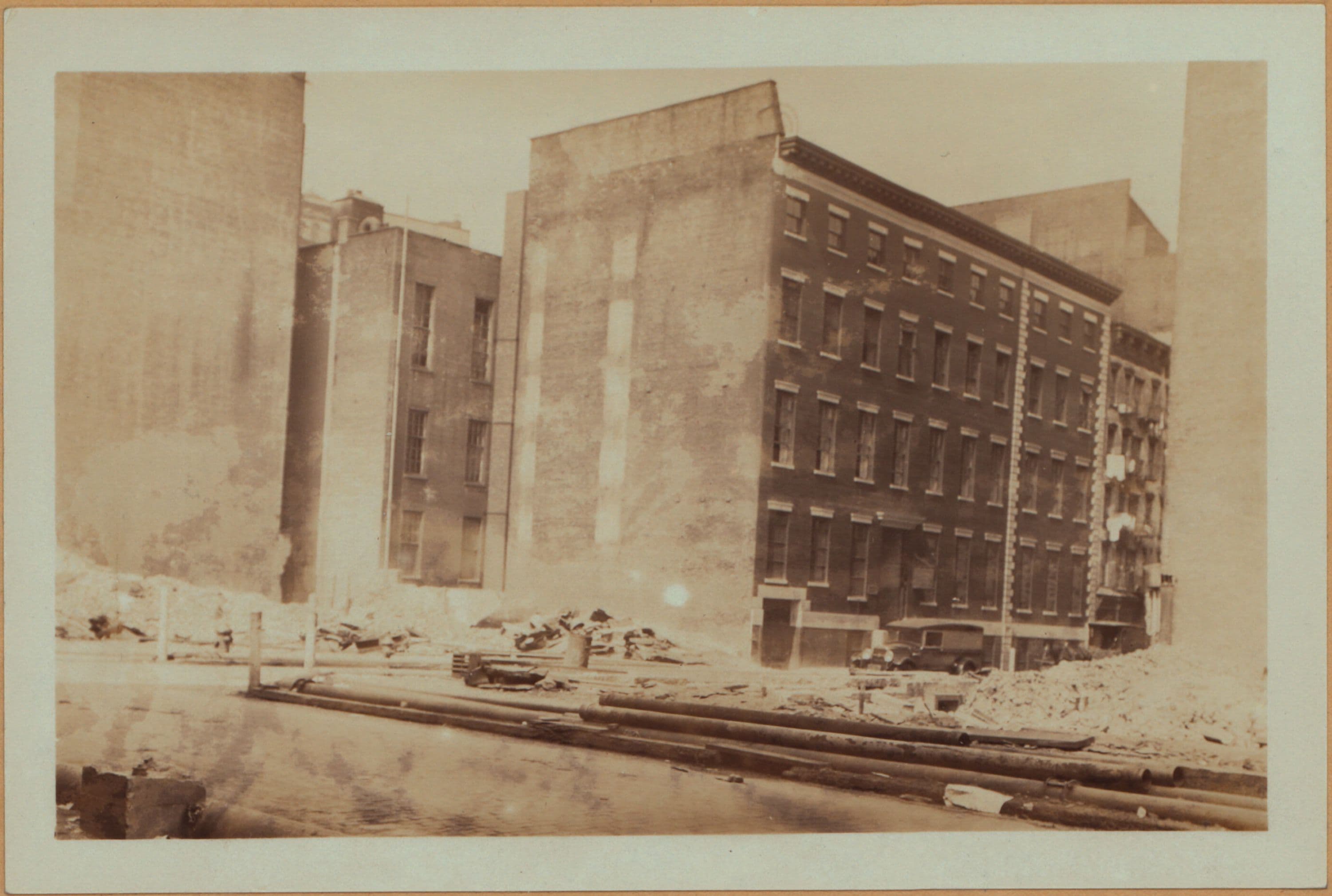 Manhattan: Mott Street - Houston Street, 1929