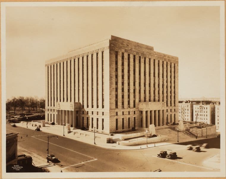 Bronx: Grand Concourse - 158th Street (East)