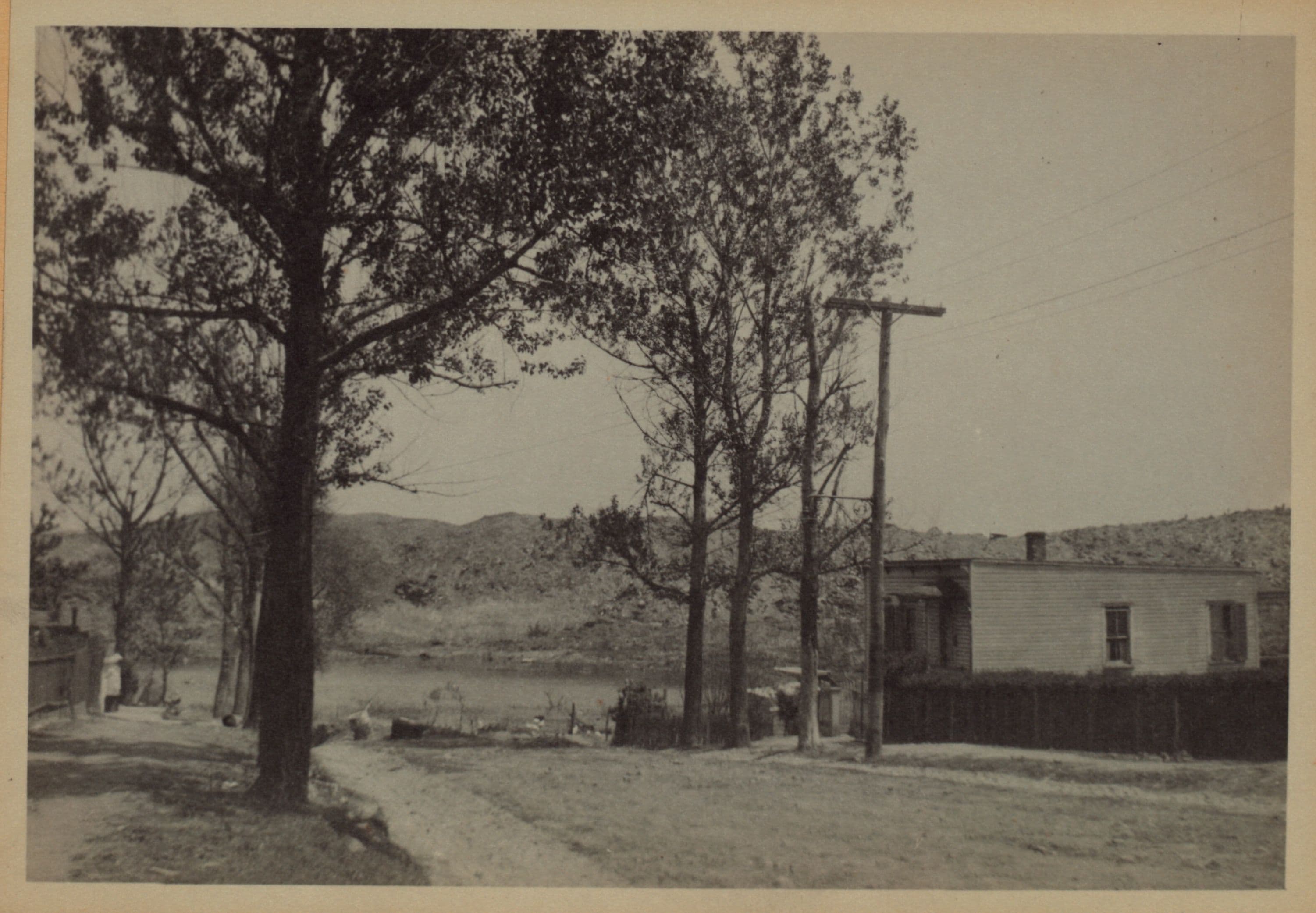 Queens: Colonial Avenue