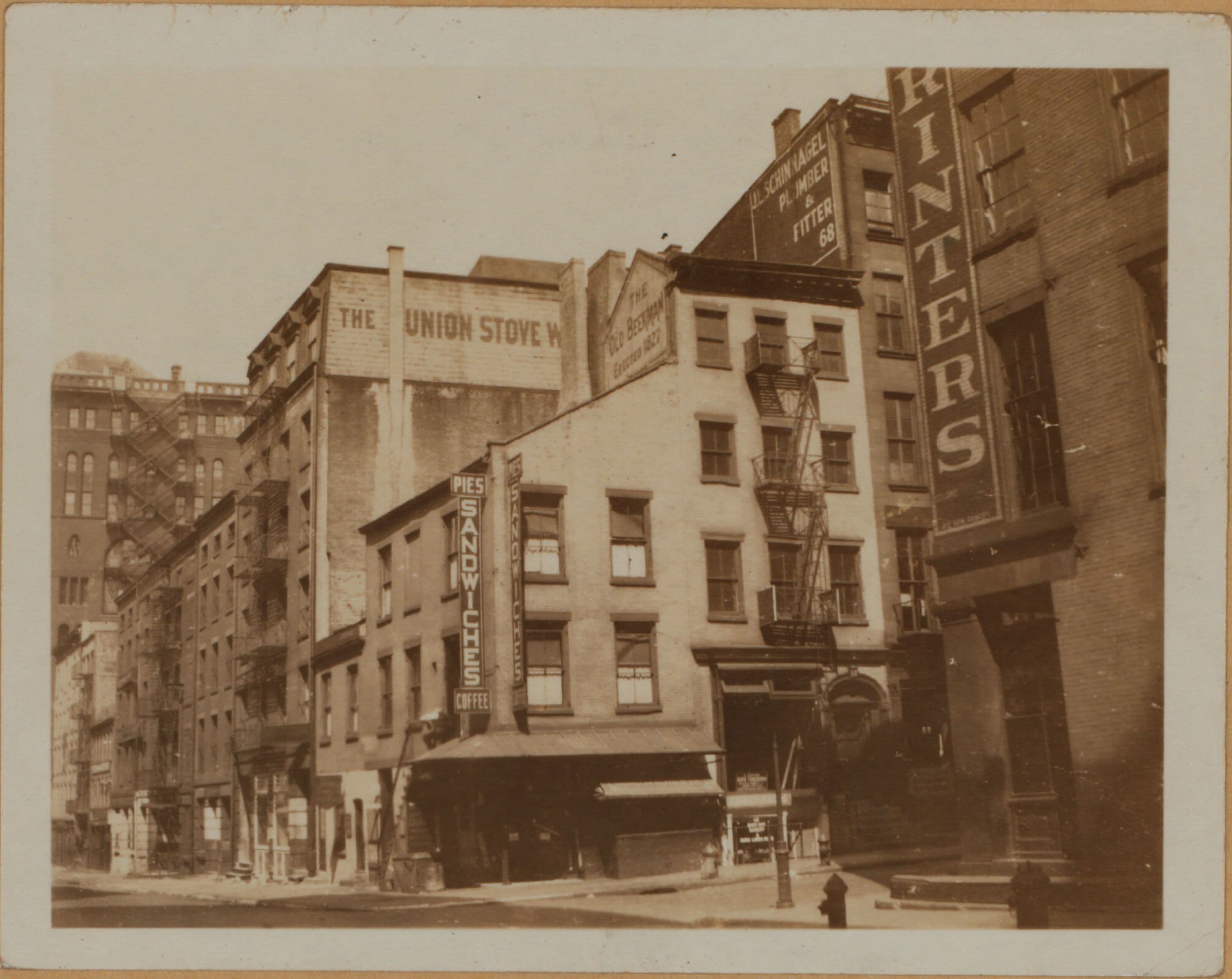 Manhattan: Gold Street - Beckman Street