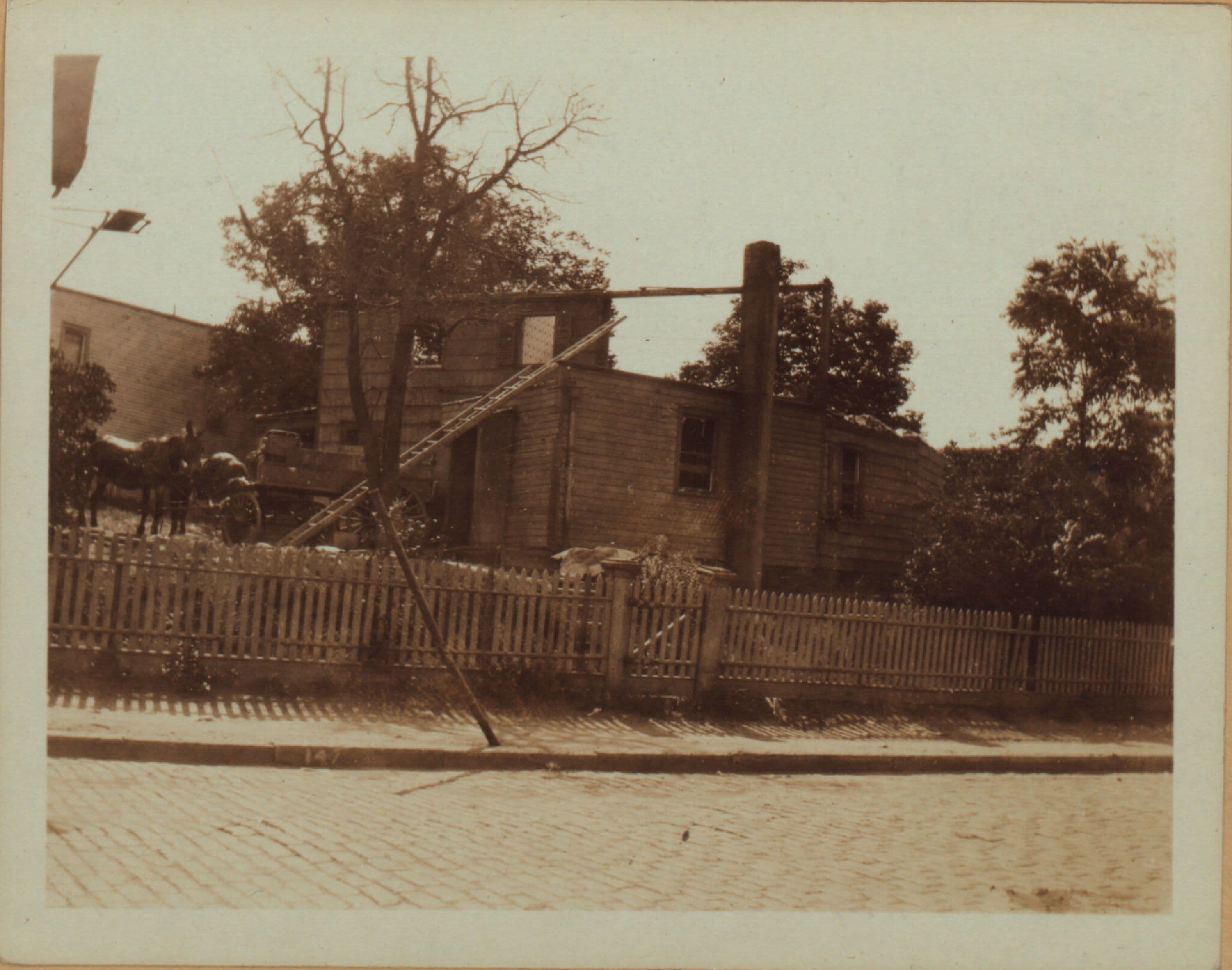 Queens: Grand Avenue - 68th Street
