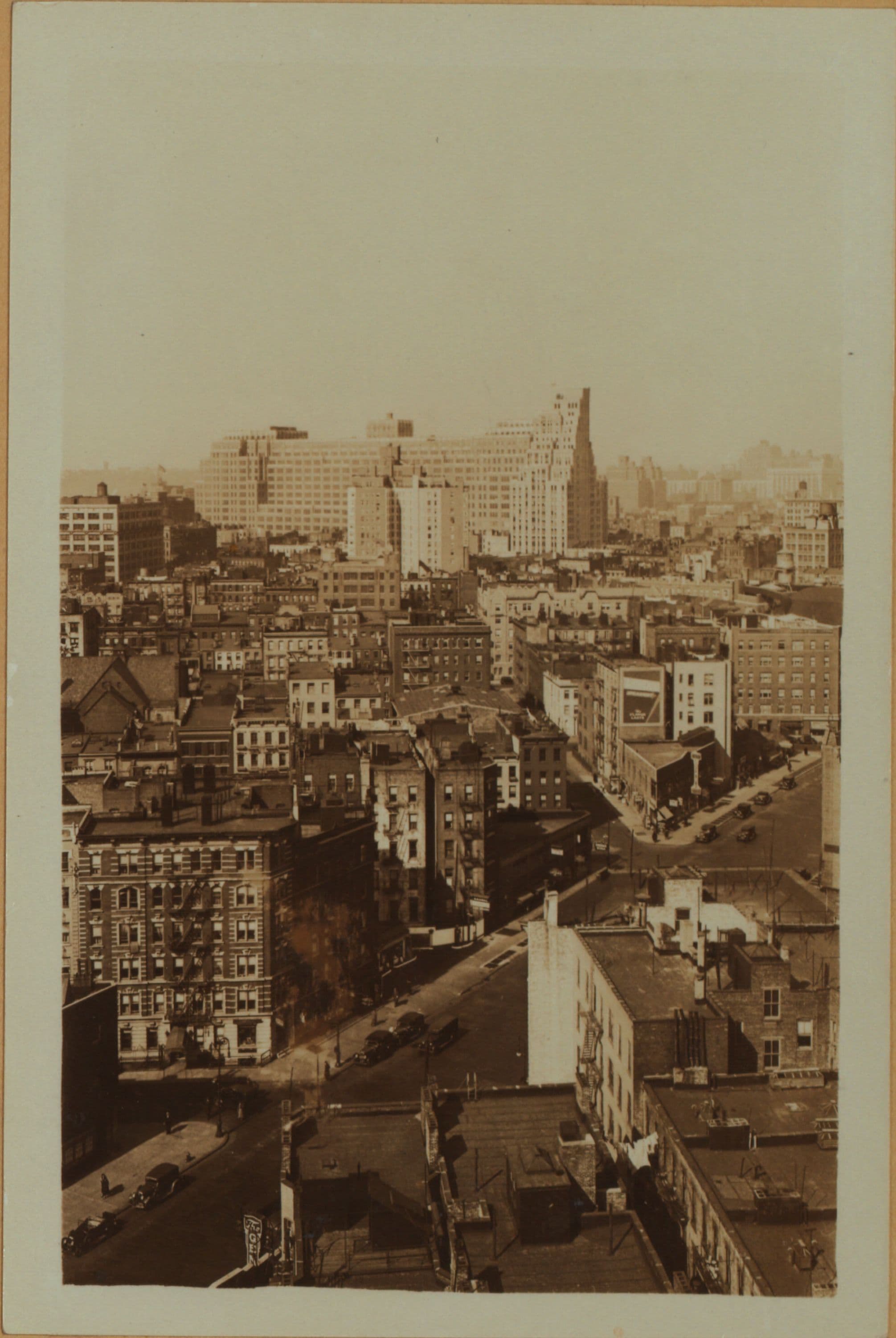 General view - [Manhattan - Christopher Street - Waverly Place.]