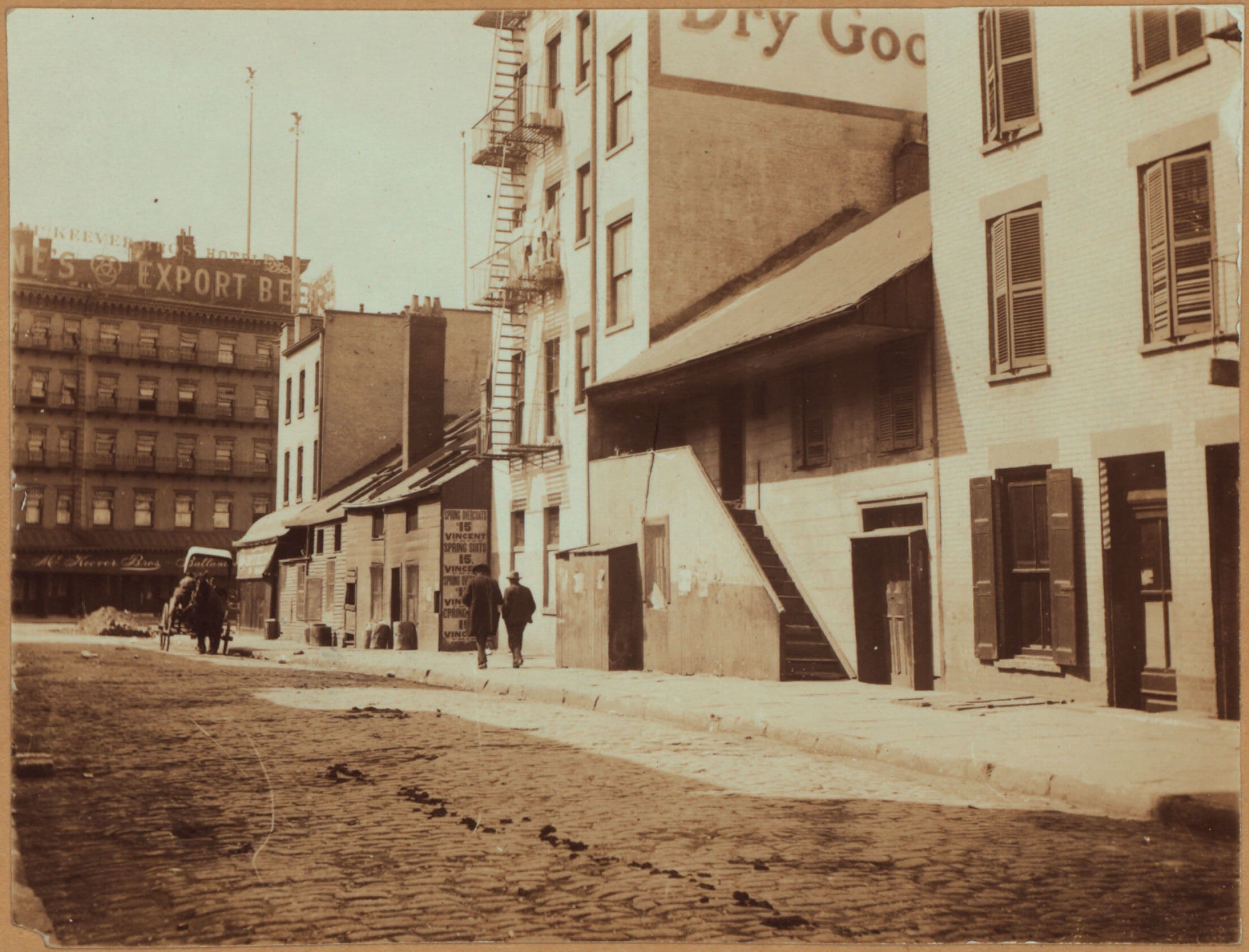 Manhattan: Weehawken Street - Christopher Street