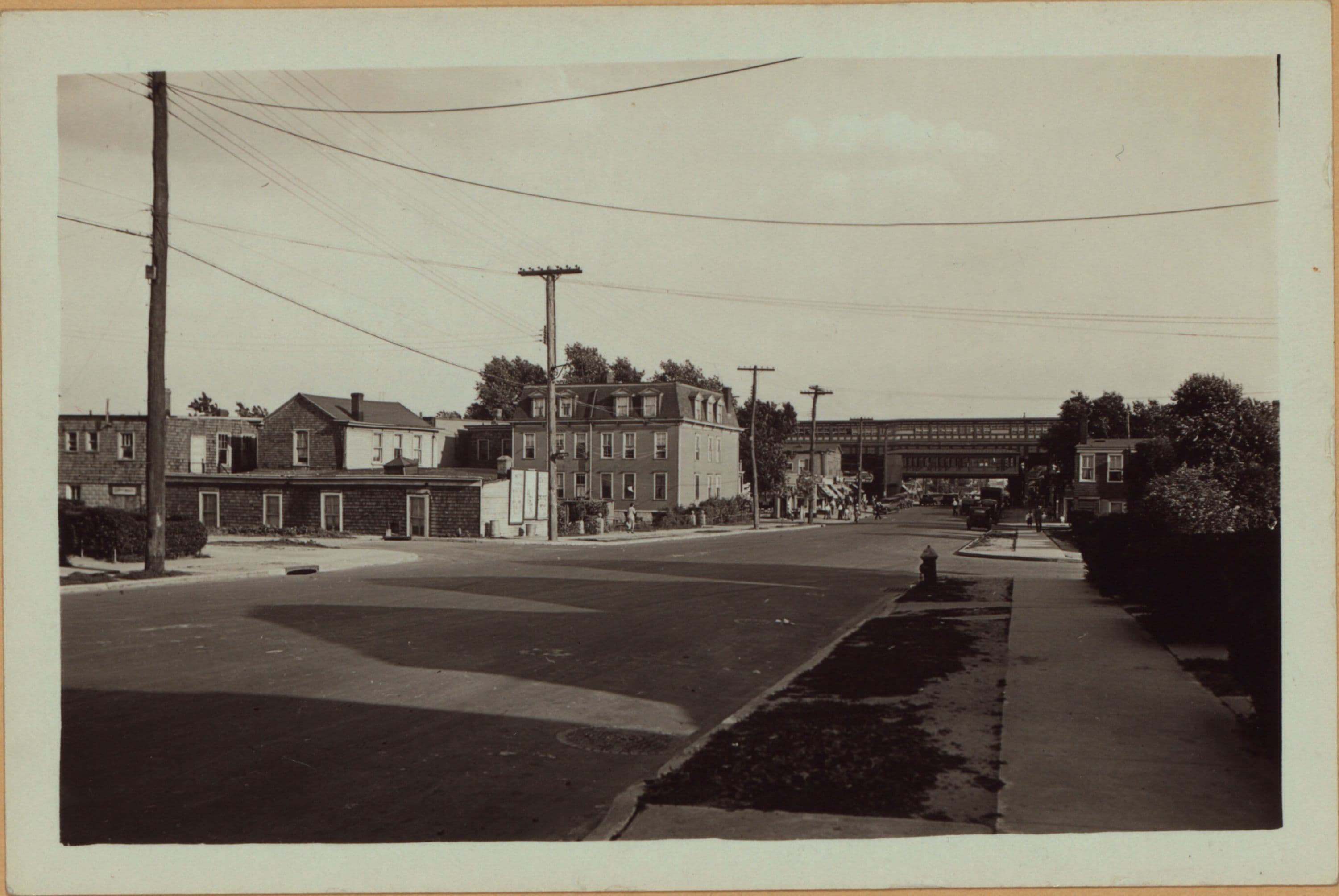 Queens: 69th Street - 37th Road