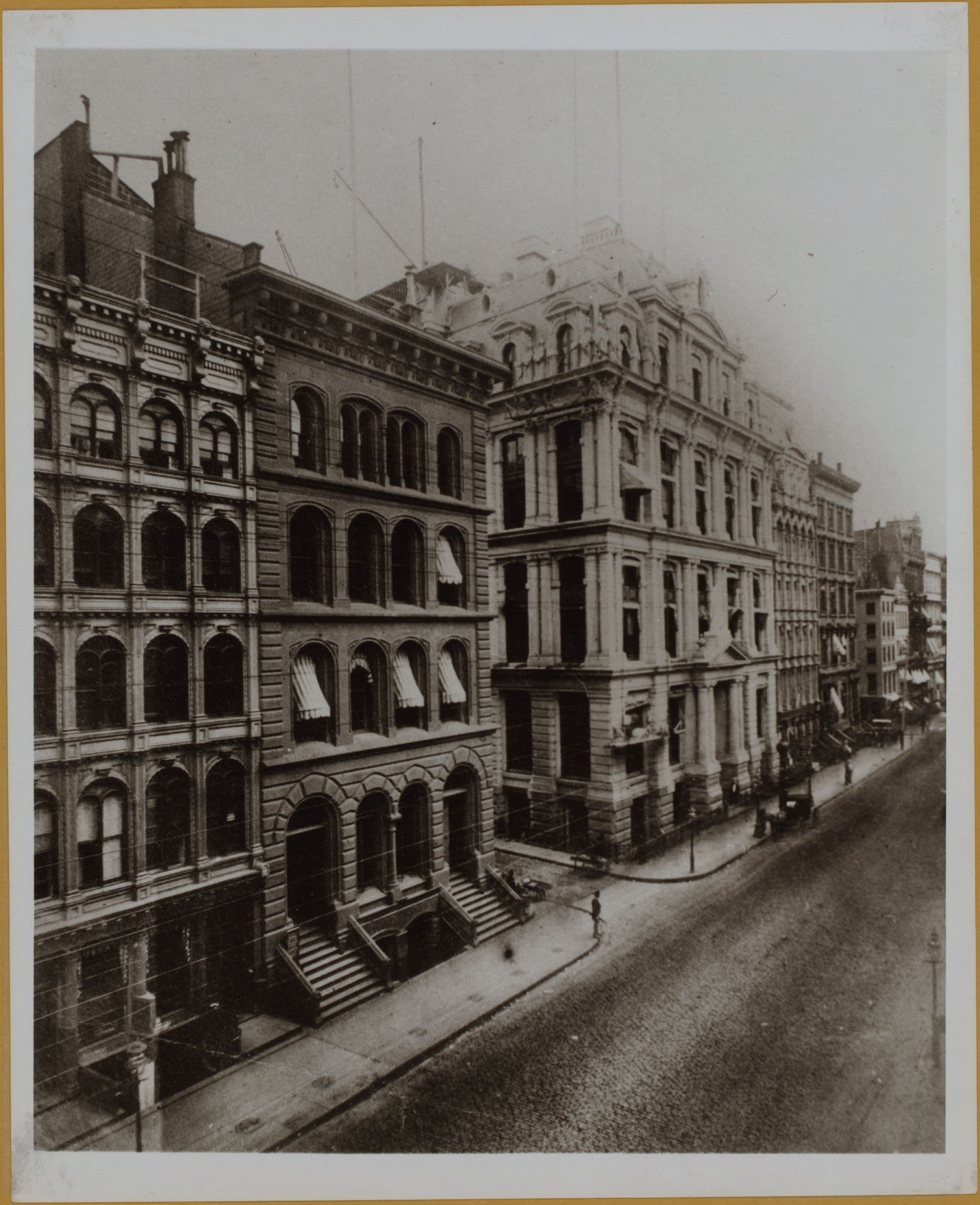 Manhattan: Broadway - Liberty Street