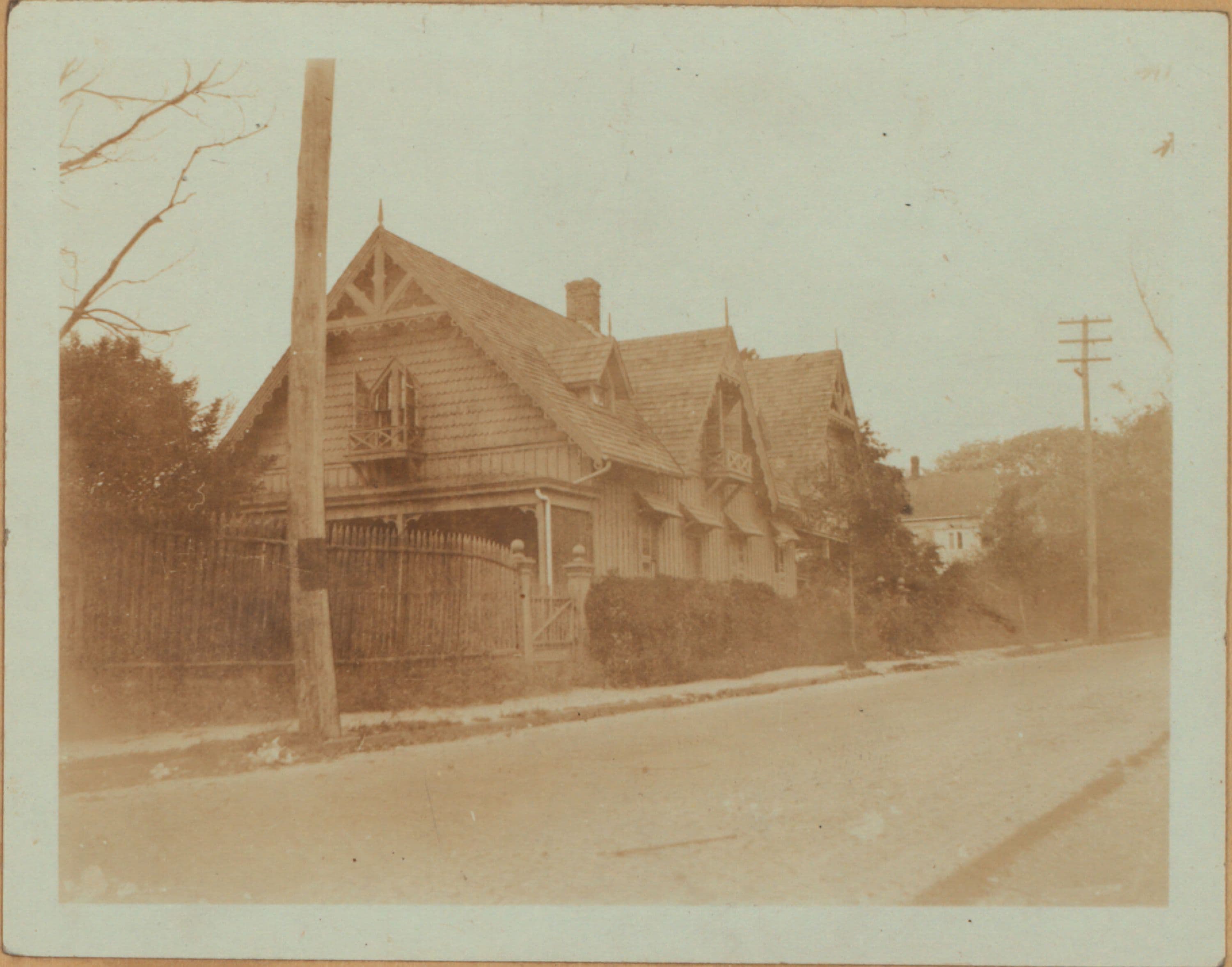 Queens: Beach 20th Street - Seagirt Avenue