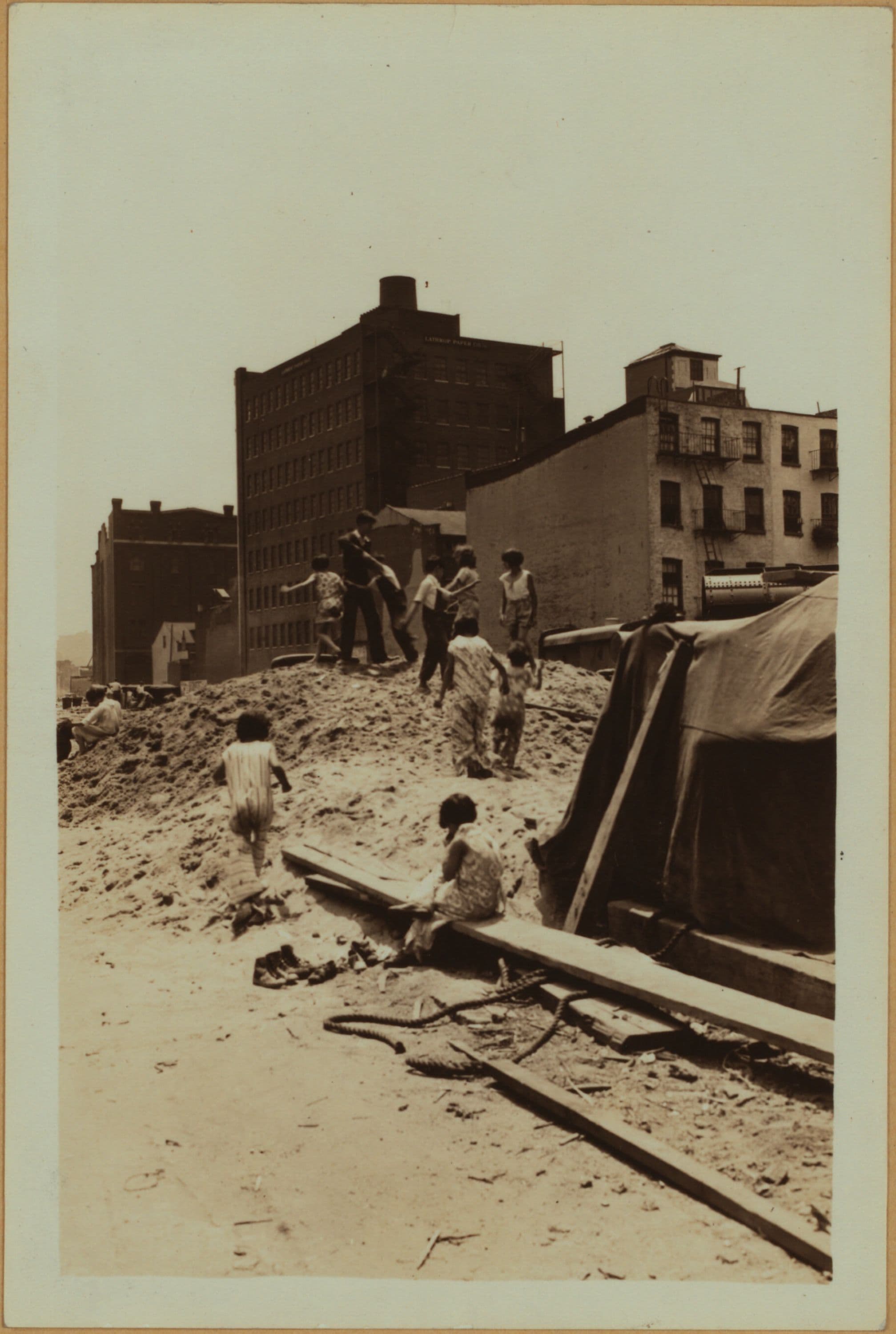 Recreation and hobbies - Children playing., 1933