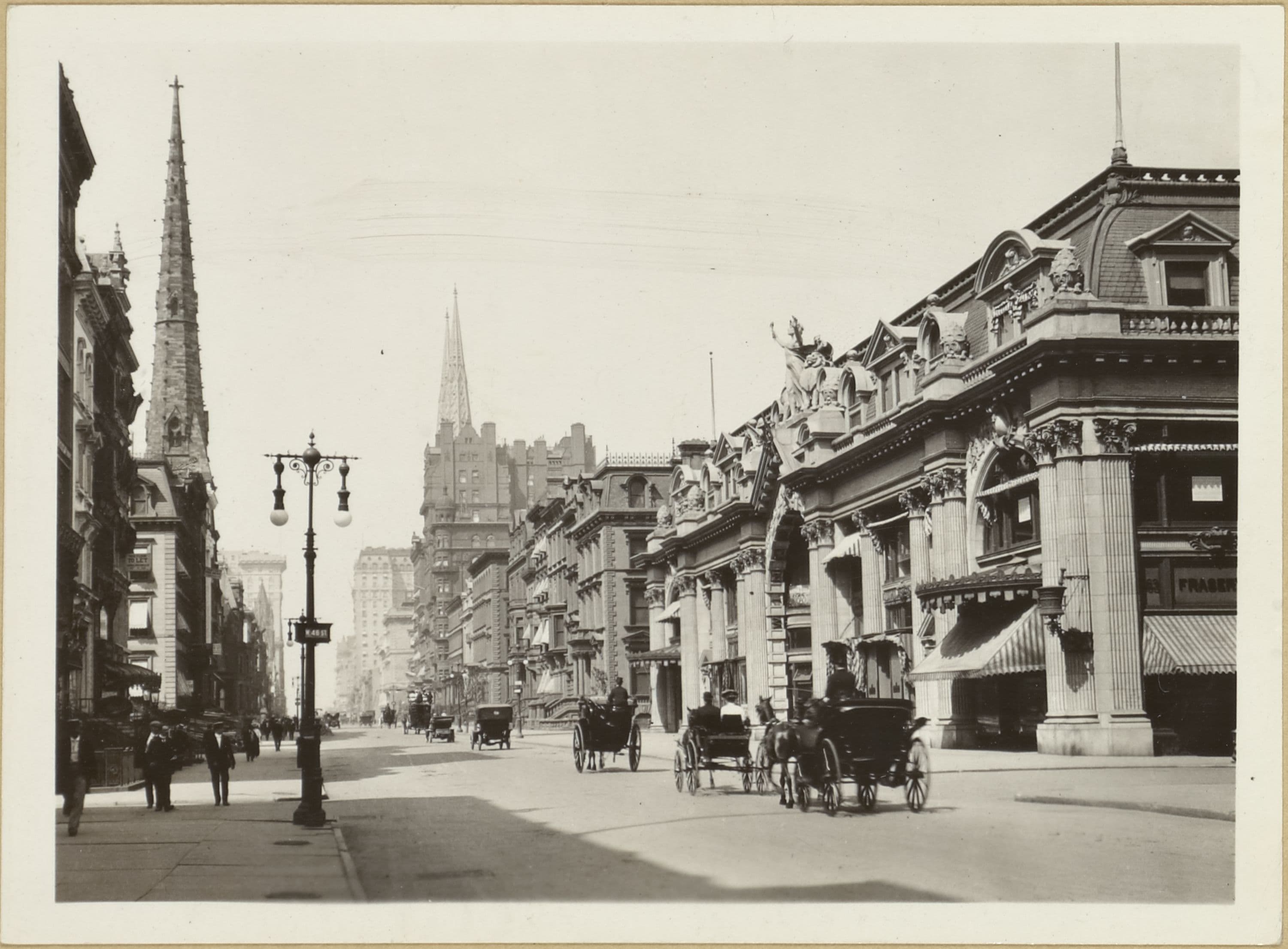 Manhattan: 5th Avenue - 43rd Street