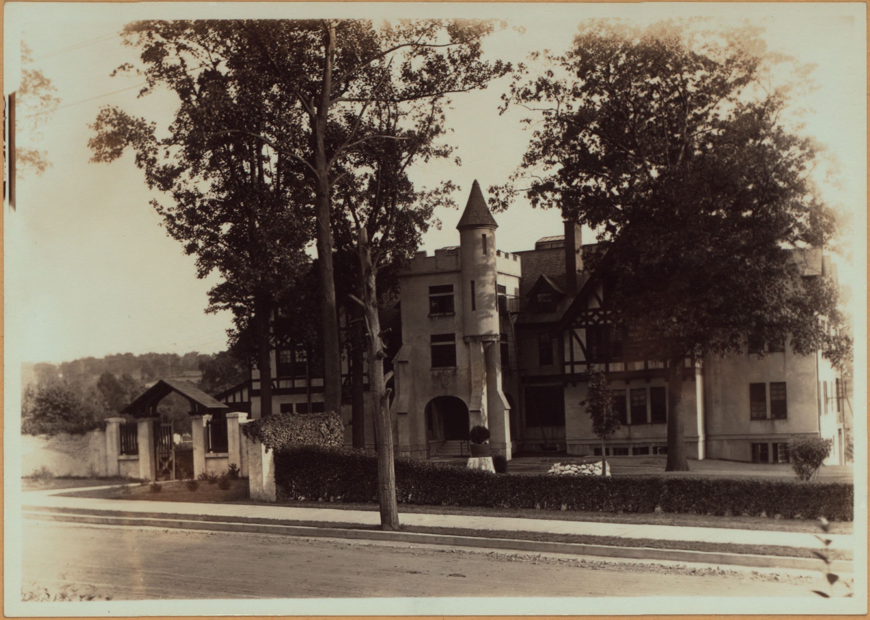 Richmond: Clove Road - Martling Avenue