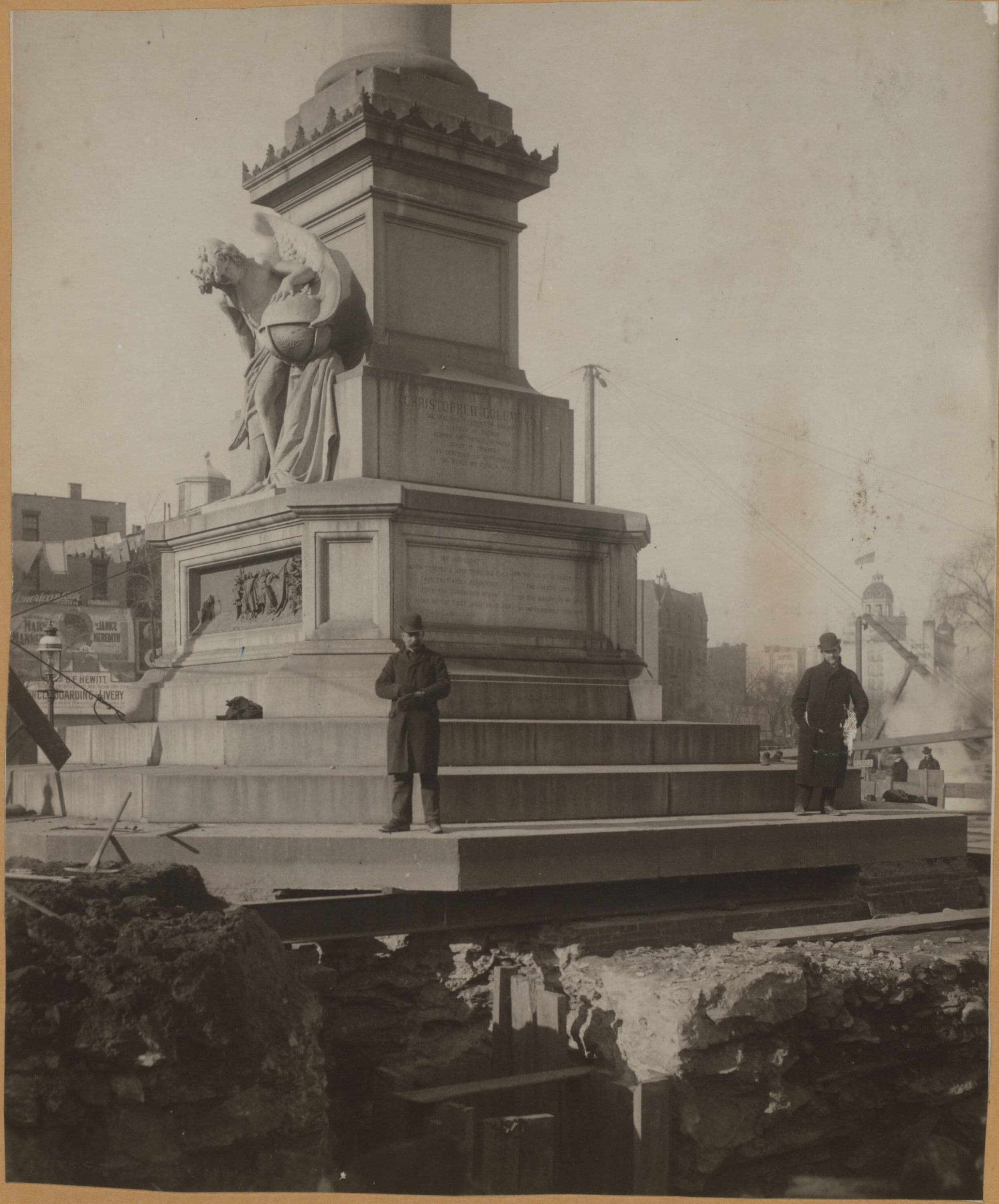 Manhattan: Columbus Circle - Intersection - Broadway - 8th Avenue - Central Park West - 59th Street (West).