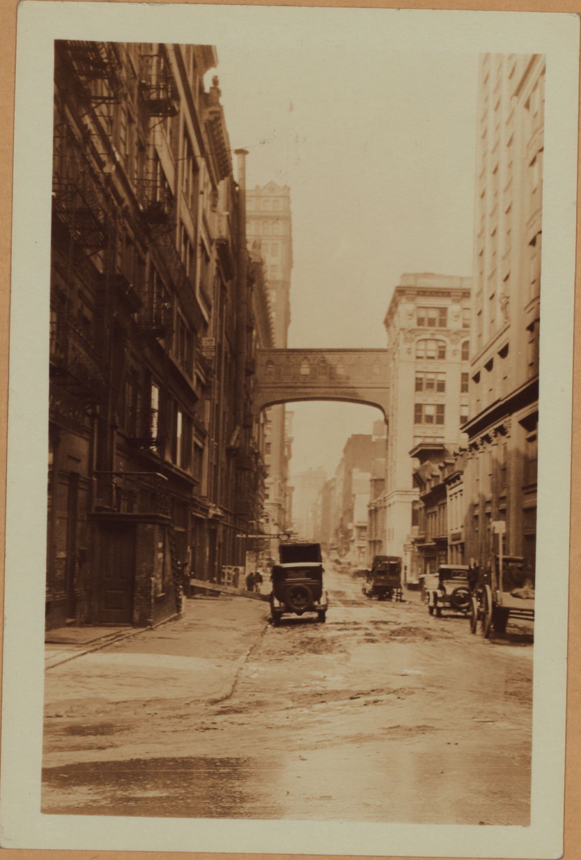 Manhattan: White Street - Baxter Street