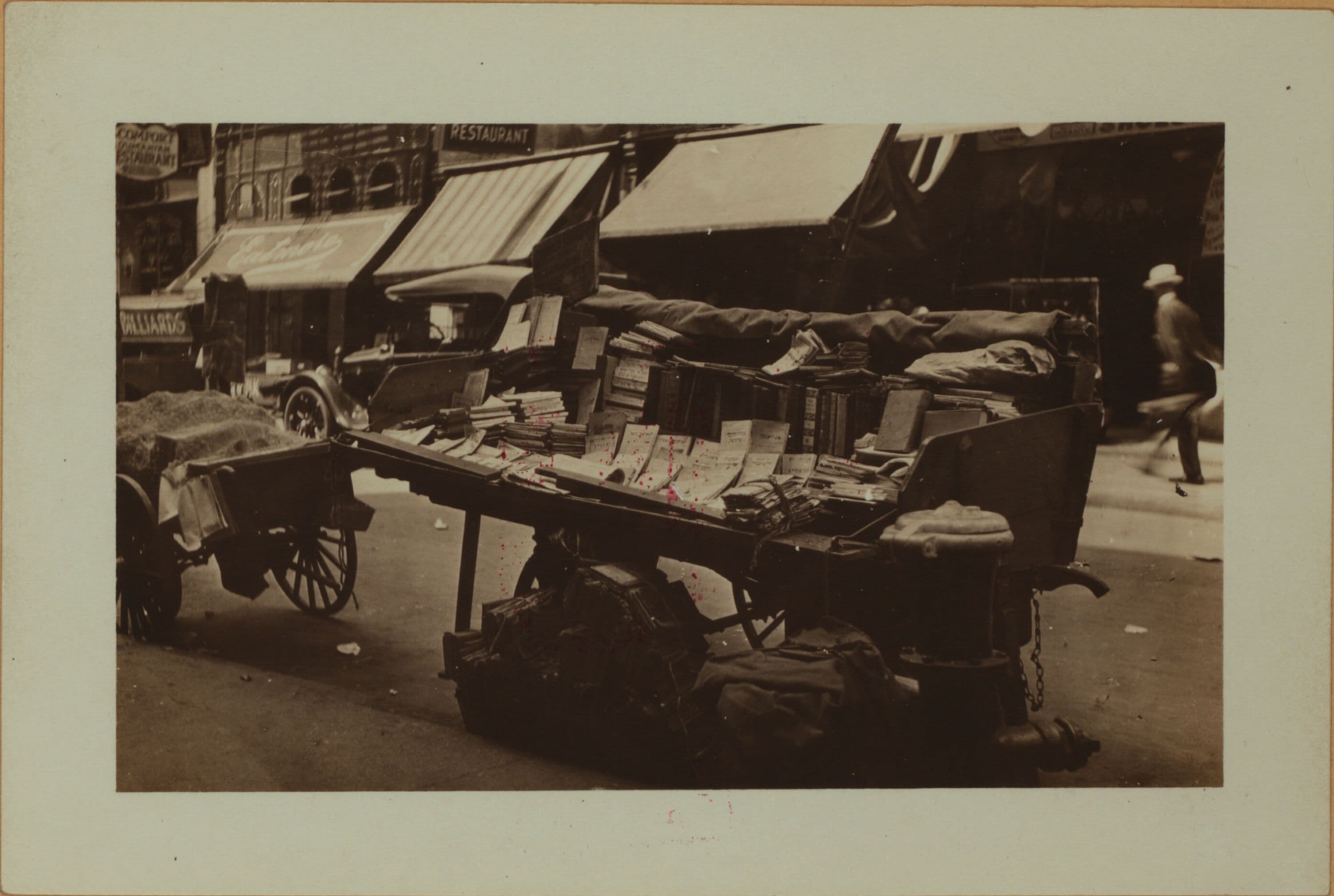 Occupations - Peddlers - Books - Newspapers - Stationery.