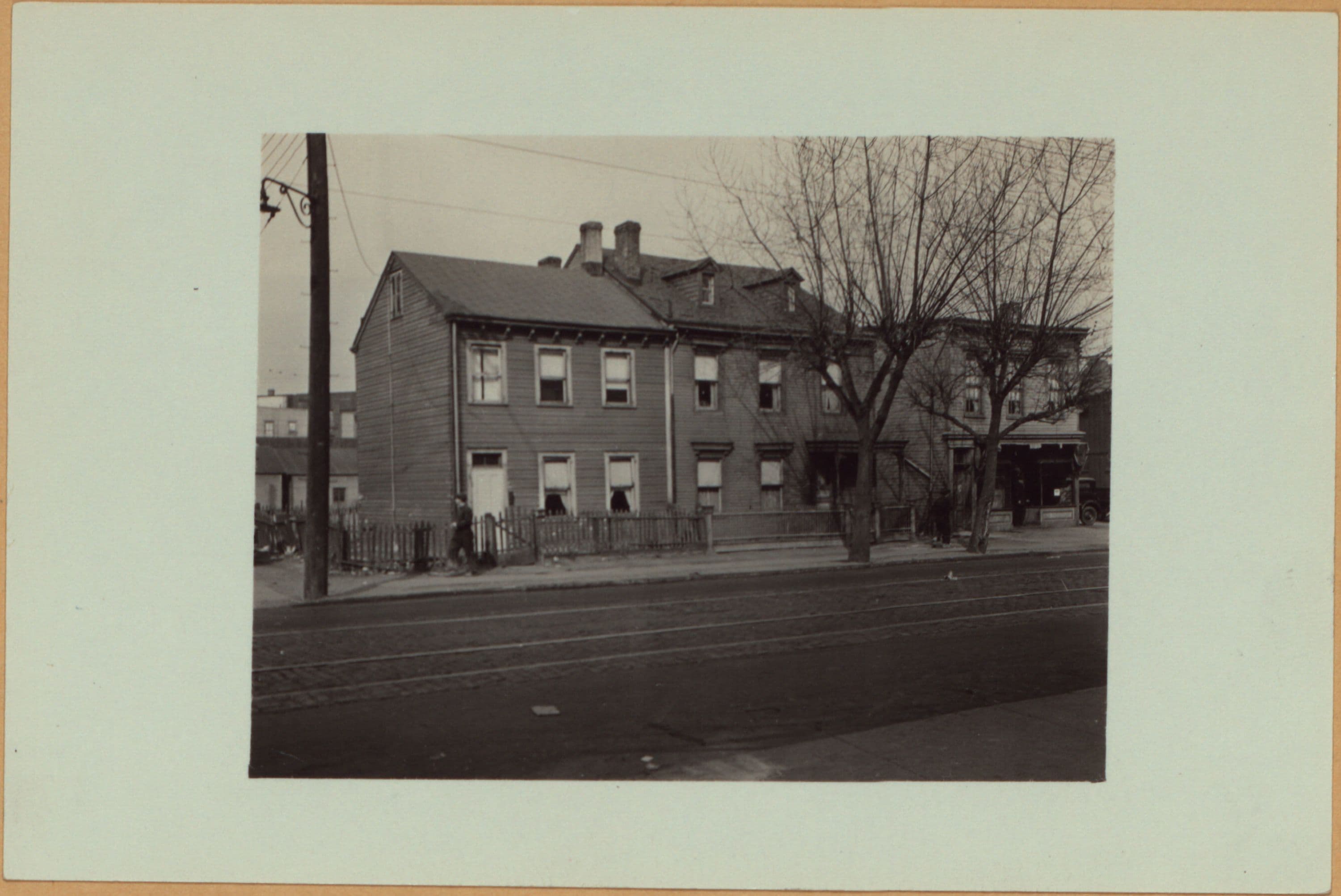 Queens: Astoria Boulevard - Steinway Street