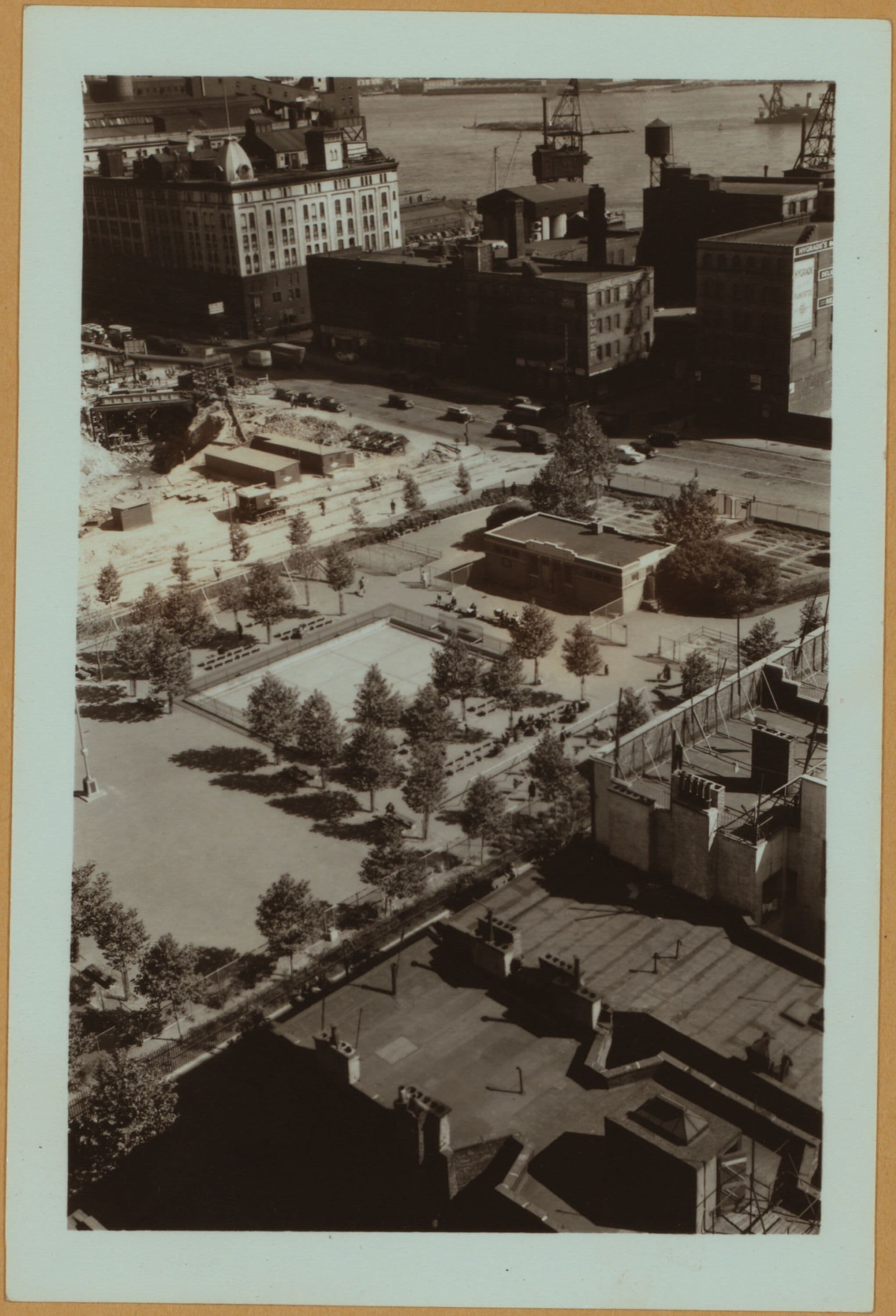 General view - [Manhattan - 34th Street (East) - Harriet Hubbard Ayer building.]