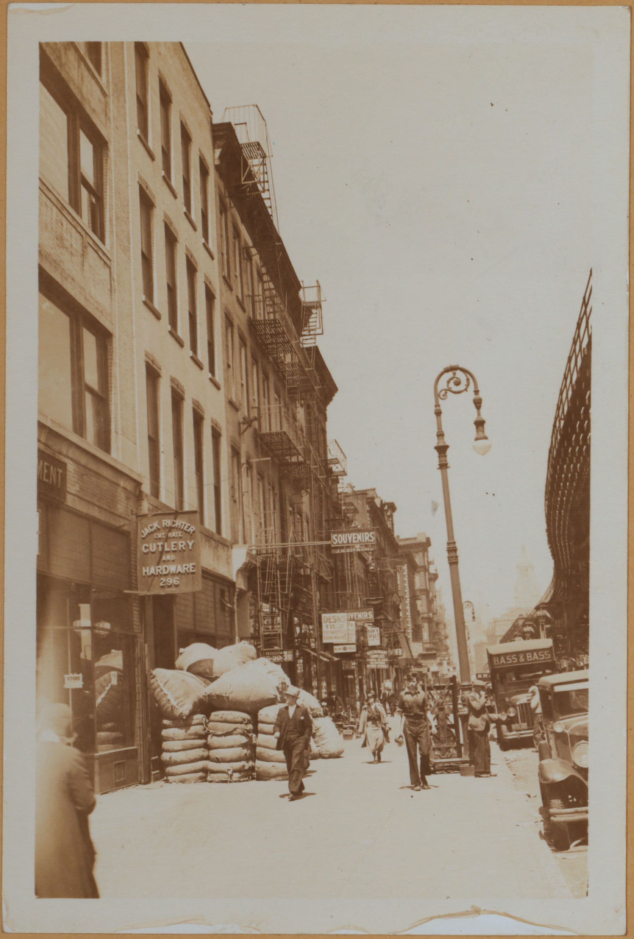 Manhattan: Bowery - Houston Street (East)