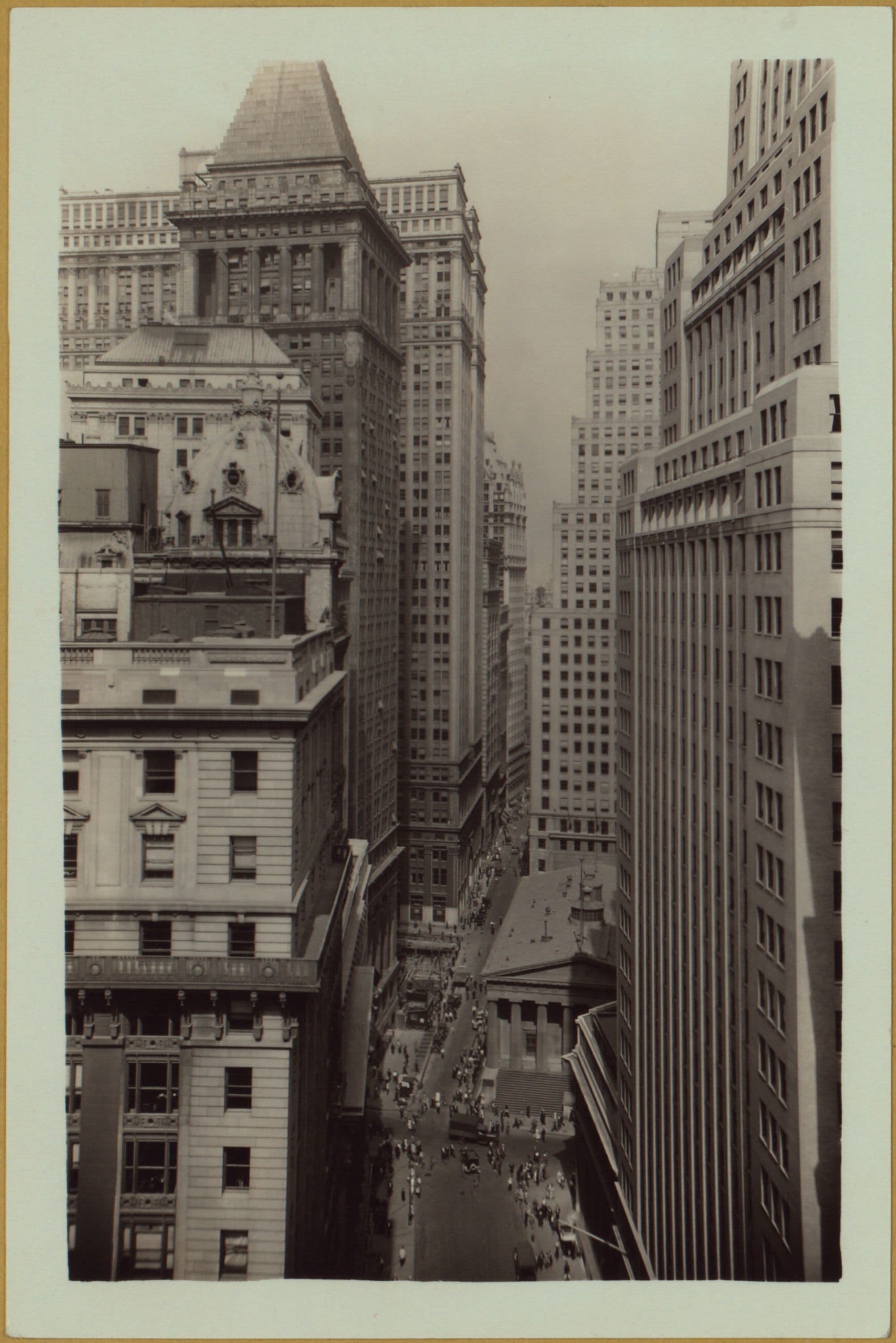 Manhattan: Nassau Street - Wall Street