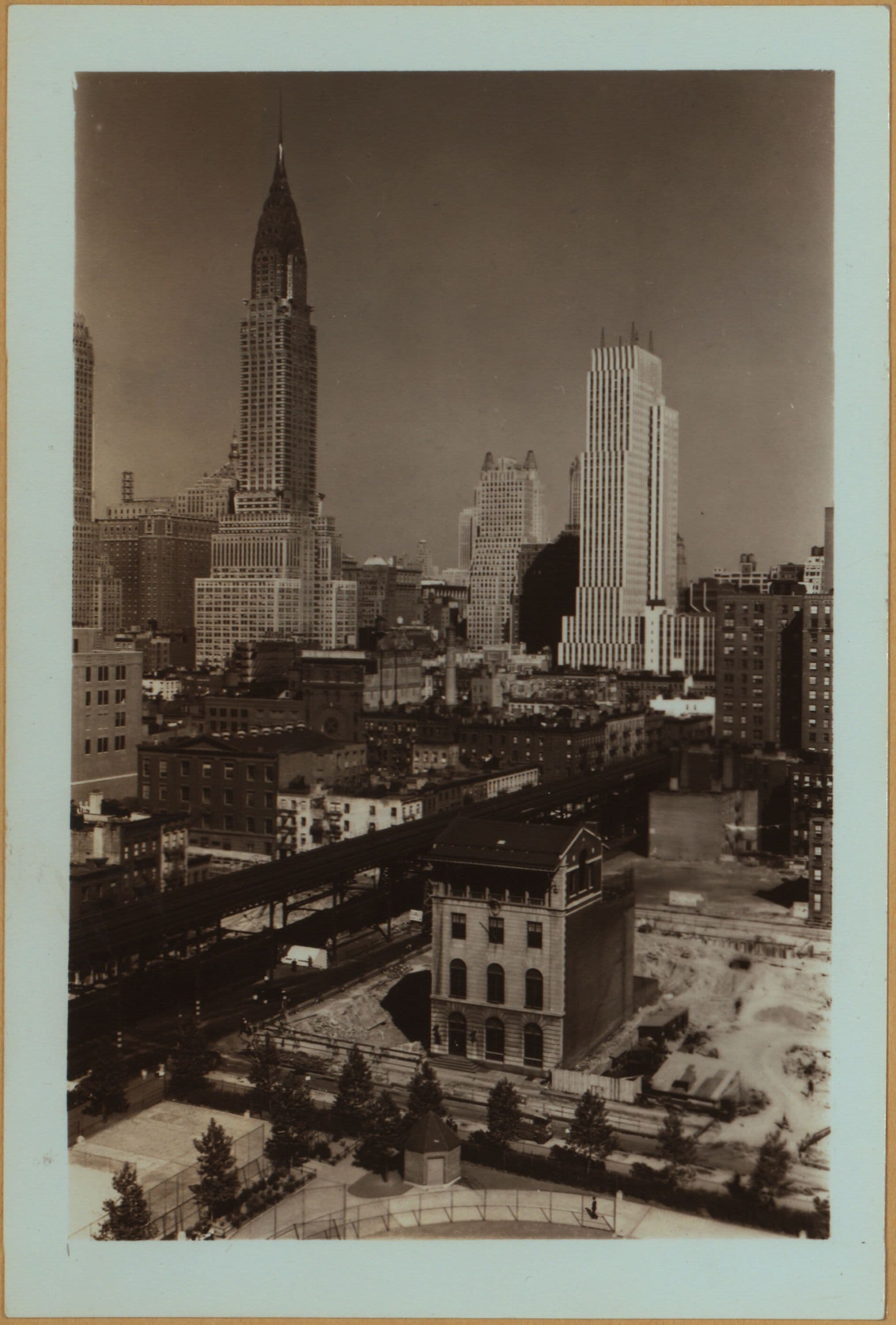 General view - [Manhattan - 34th Street (East) - Harriet Hubbard Ayer building.]