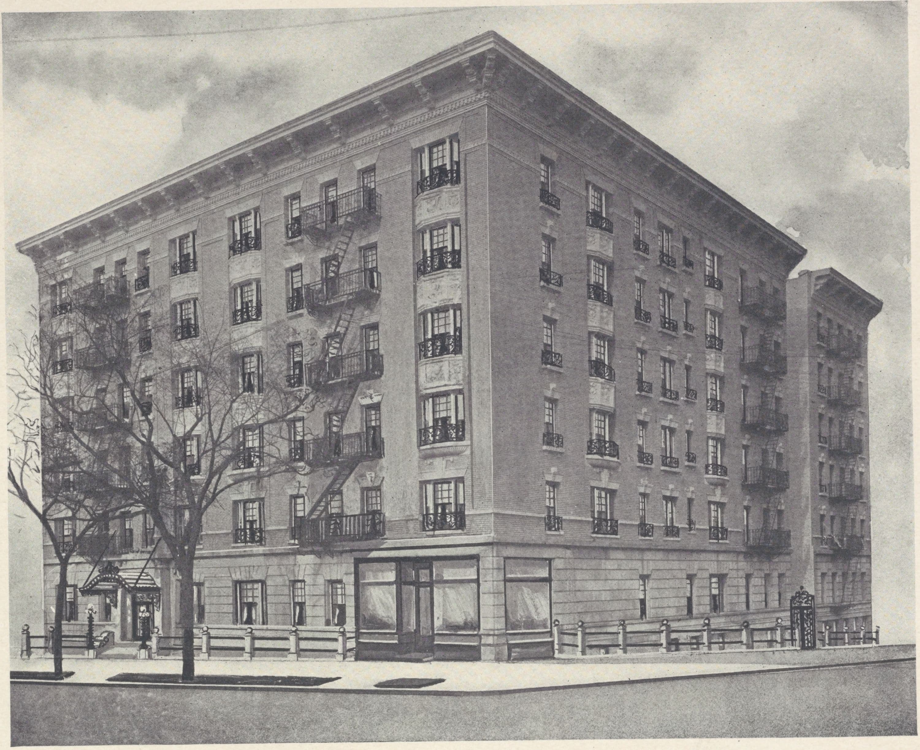 Pavonazza Court, 3655-3657 Broadway, southwest corner Broadway and 152nd Street., 1909
