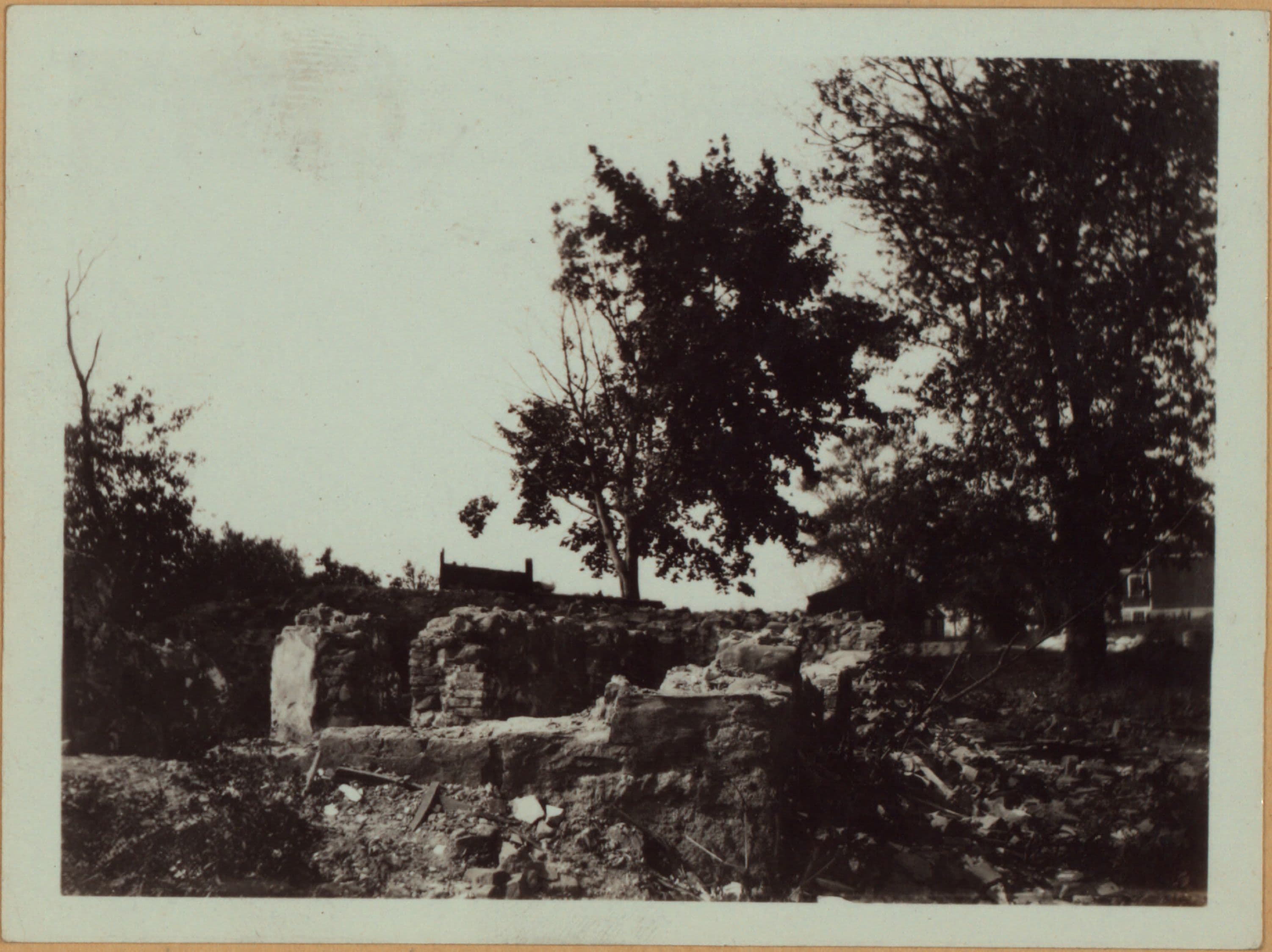 Queens: Colonial Avenue - 62nd Drive