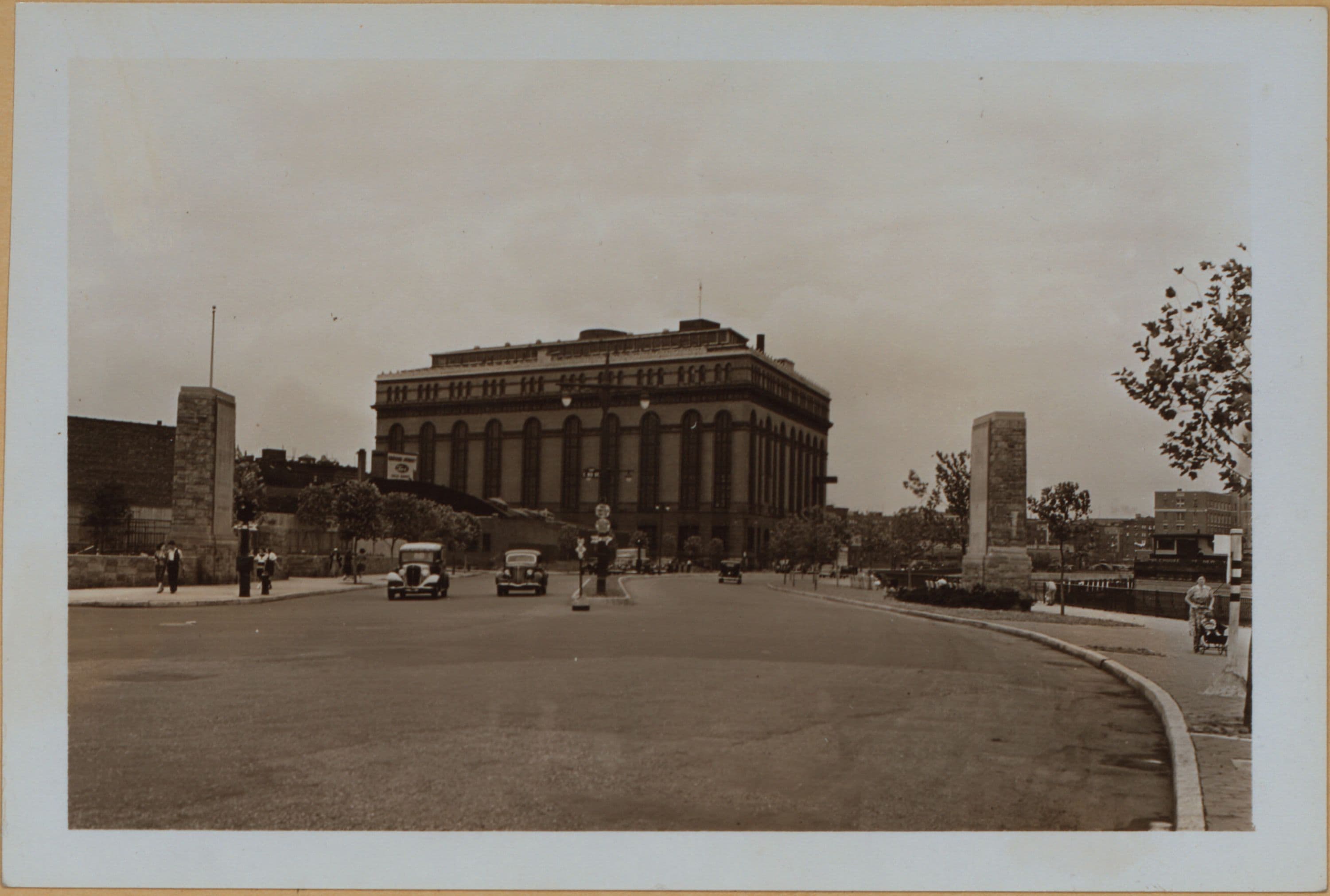 Manhattan: East River Drive - 93rd Street (East)