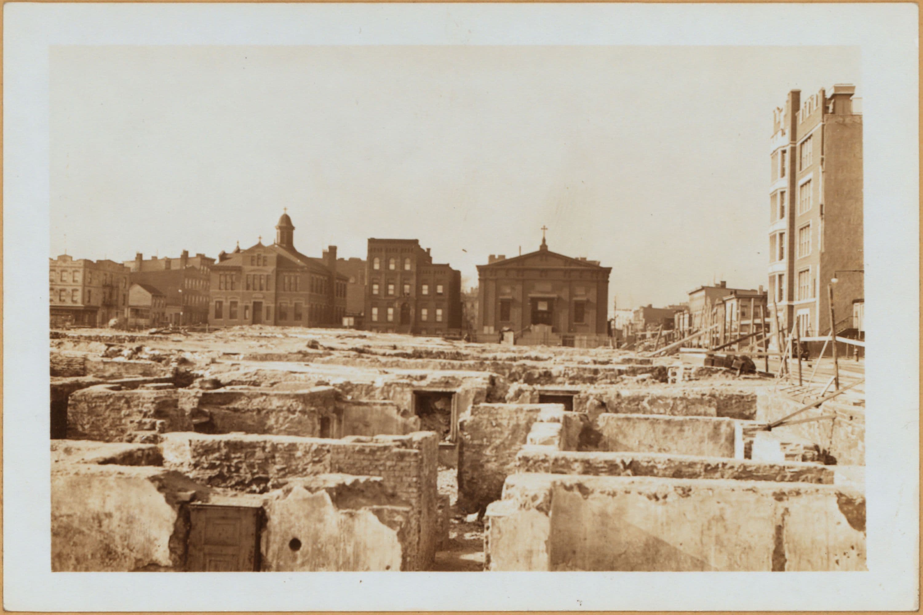 Brooklyn: Manhattan Avenue - Maujer Street