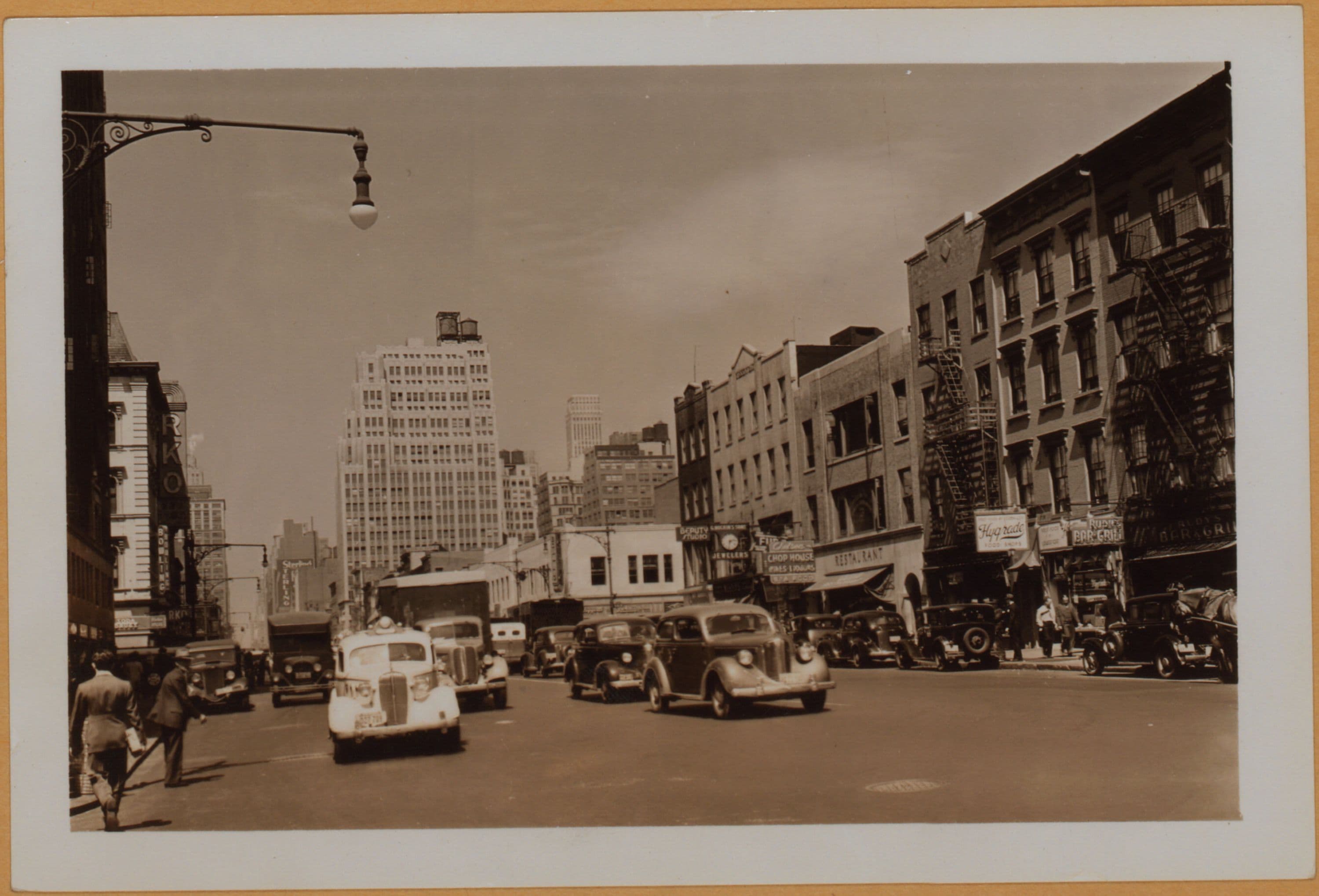 Manhattan: 8th Avenue - 22nd Street (West)