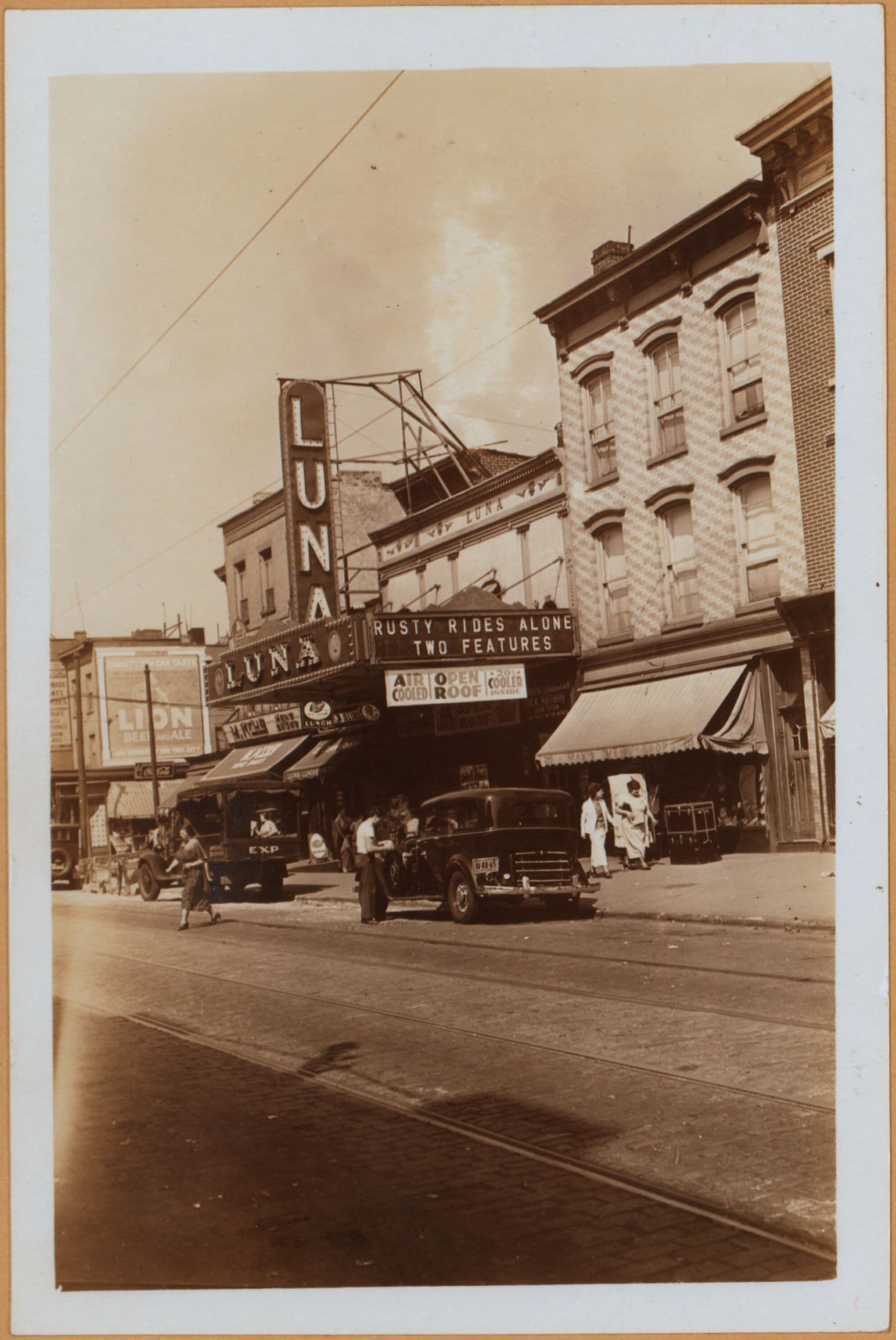 Brooklyn: Columbia Street - Sackett Street